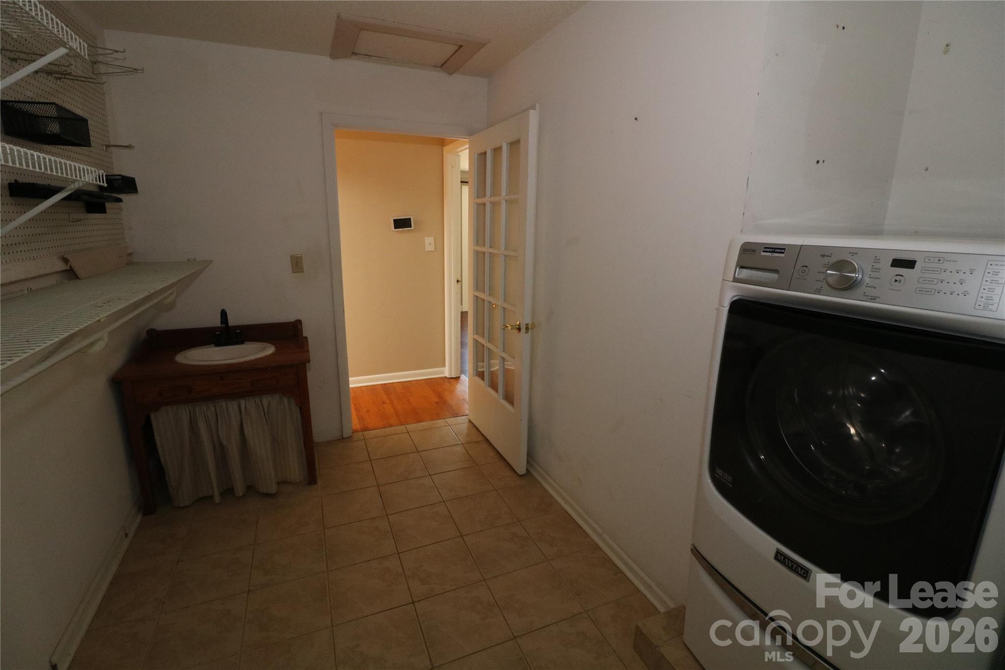 4589 Giles Avenue Property Photo 38