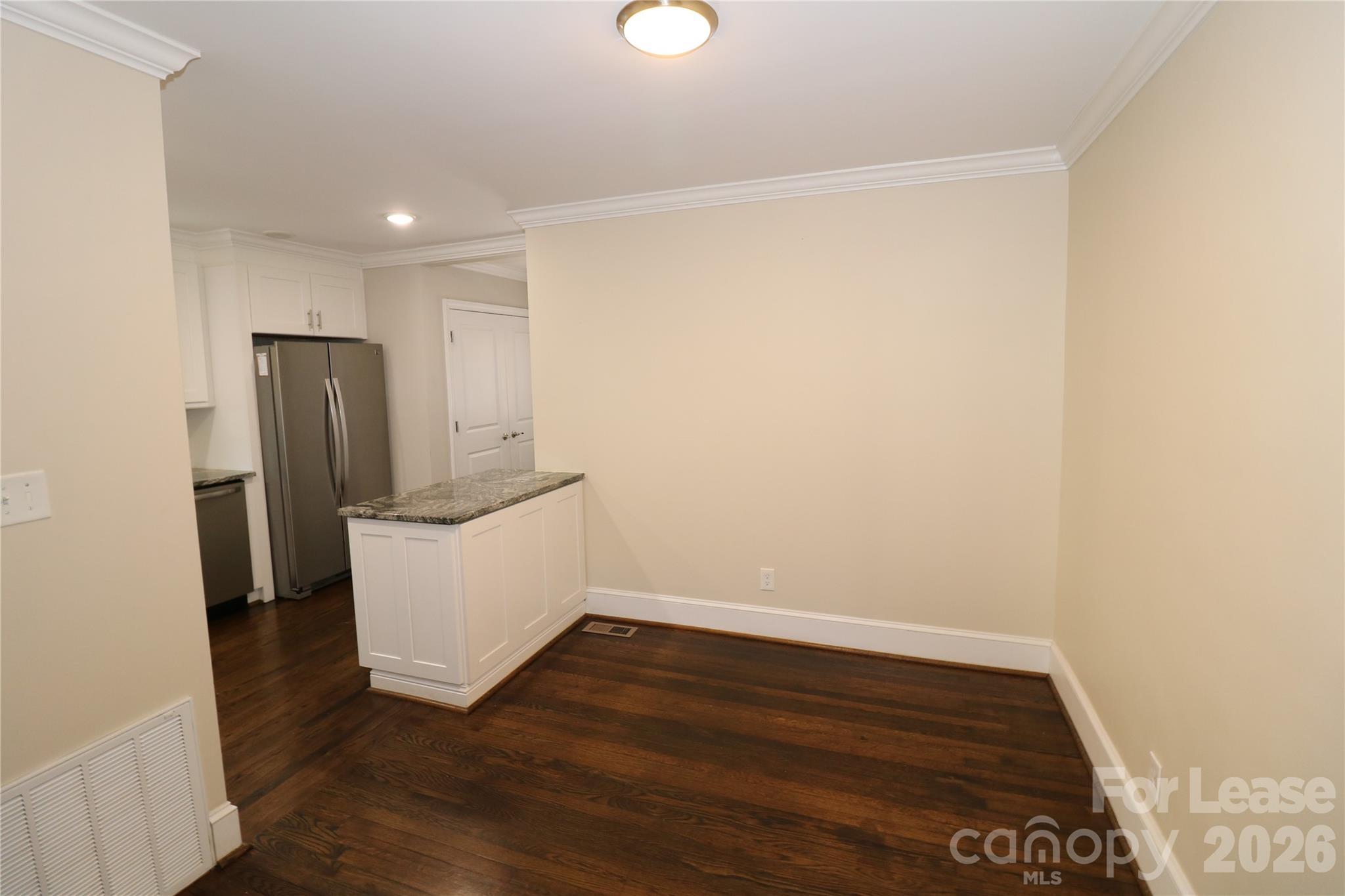2227 Celia Avenue Property Photo 6