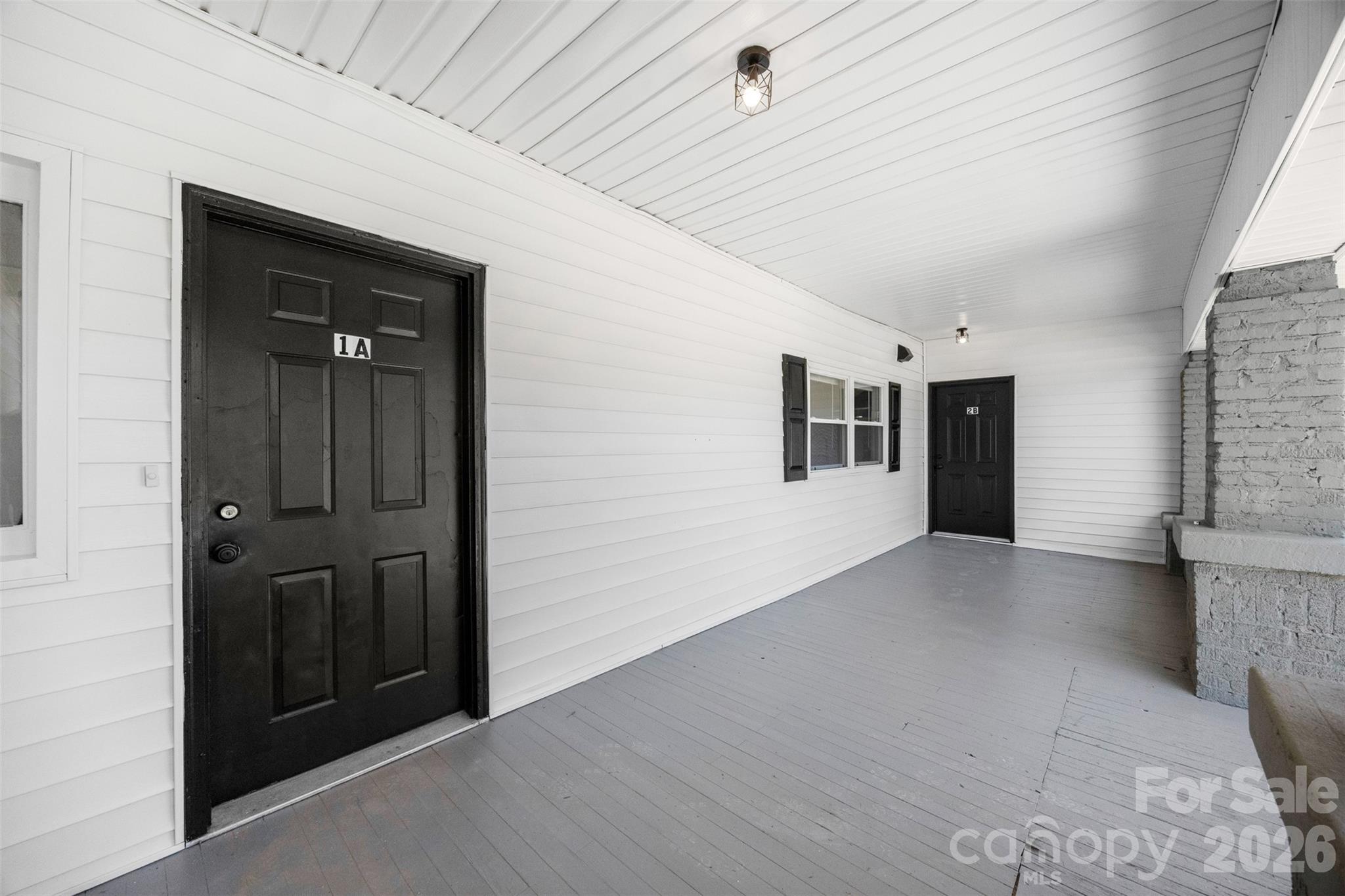 509 E Grover Street Property Photo 5