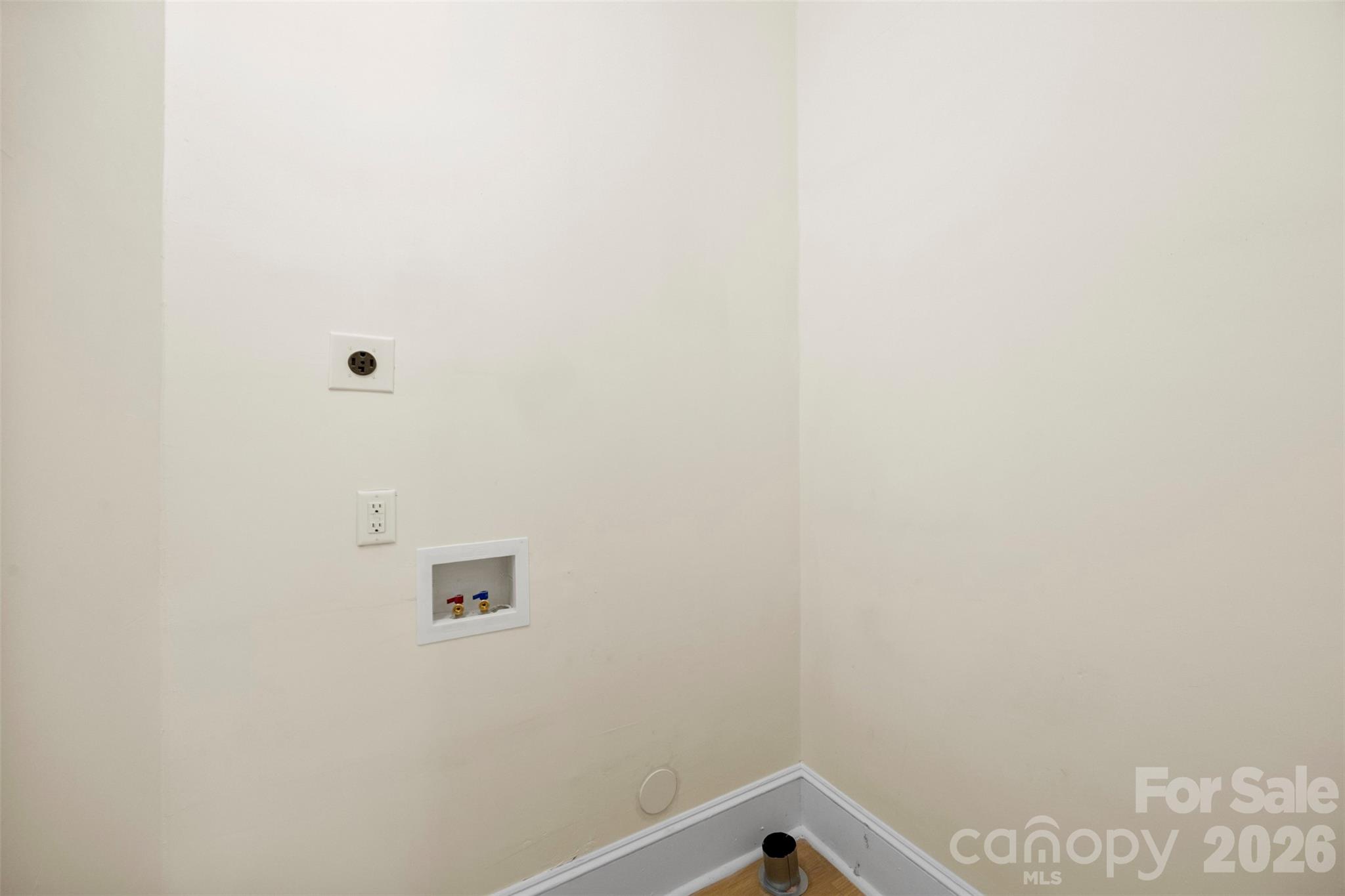 509 E Grover Street Property Photo 21