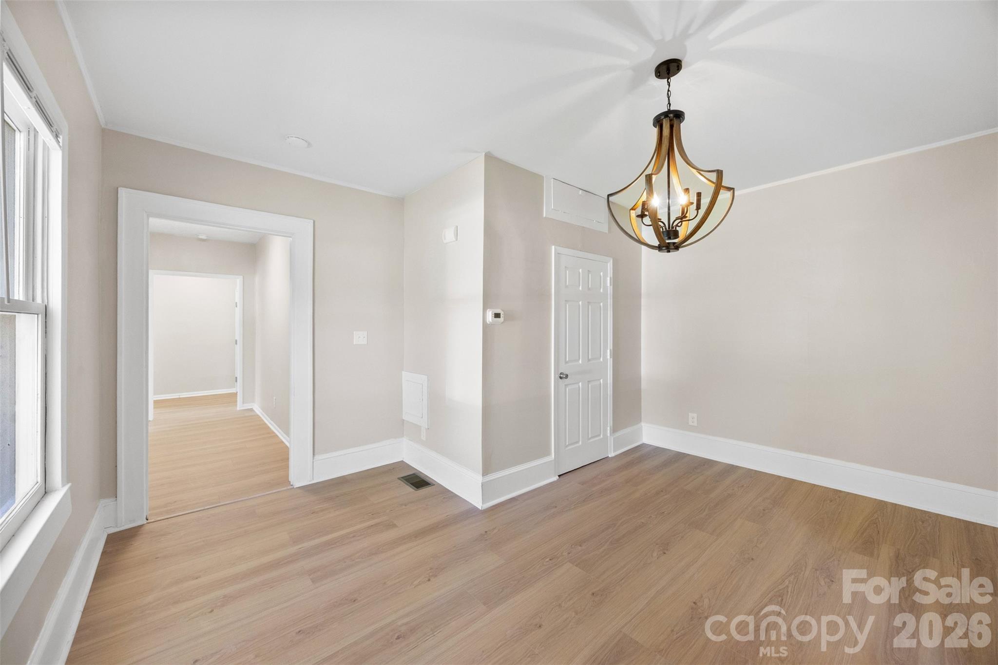 509 E Grover Street Property Photo 24