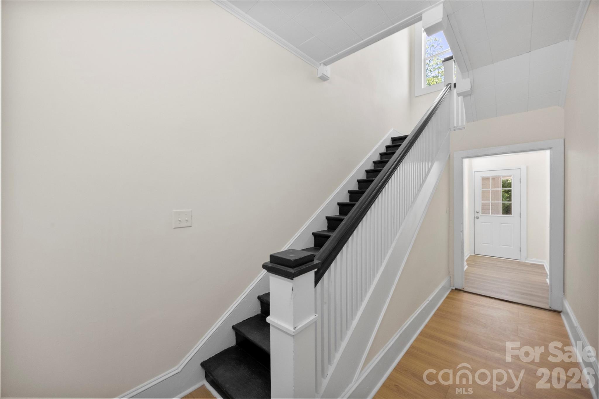 509 E Grover Street Property Photo 32
