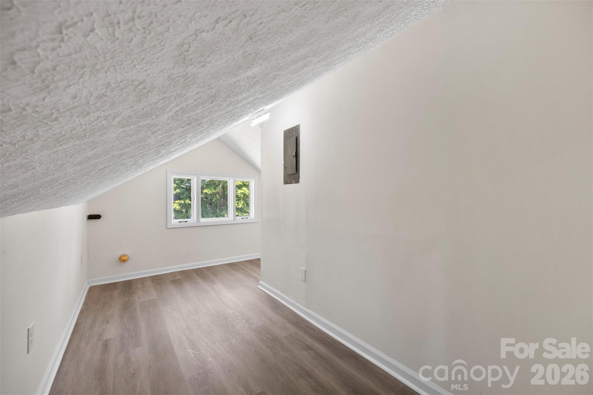 509 E Grover Street Property Photo 34