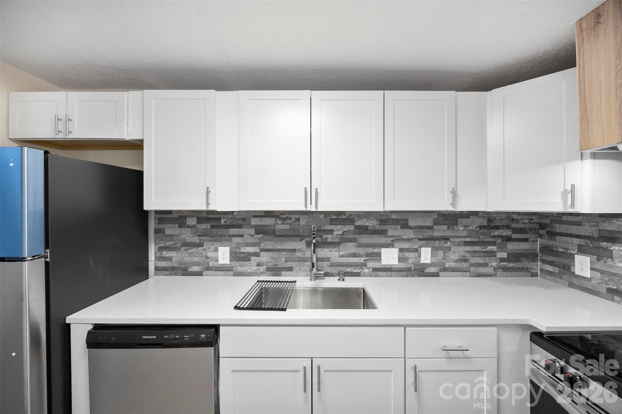 509 E Grover Street Property Photo 37