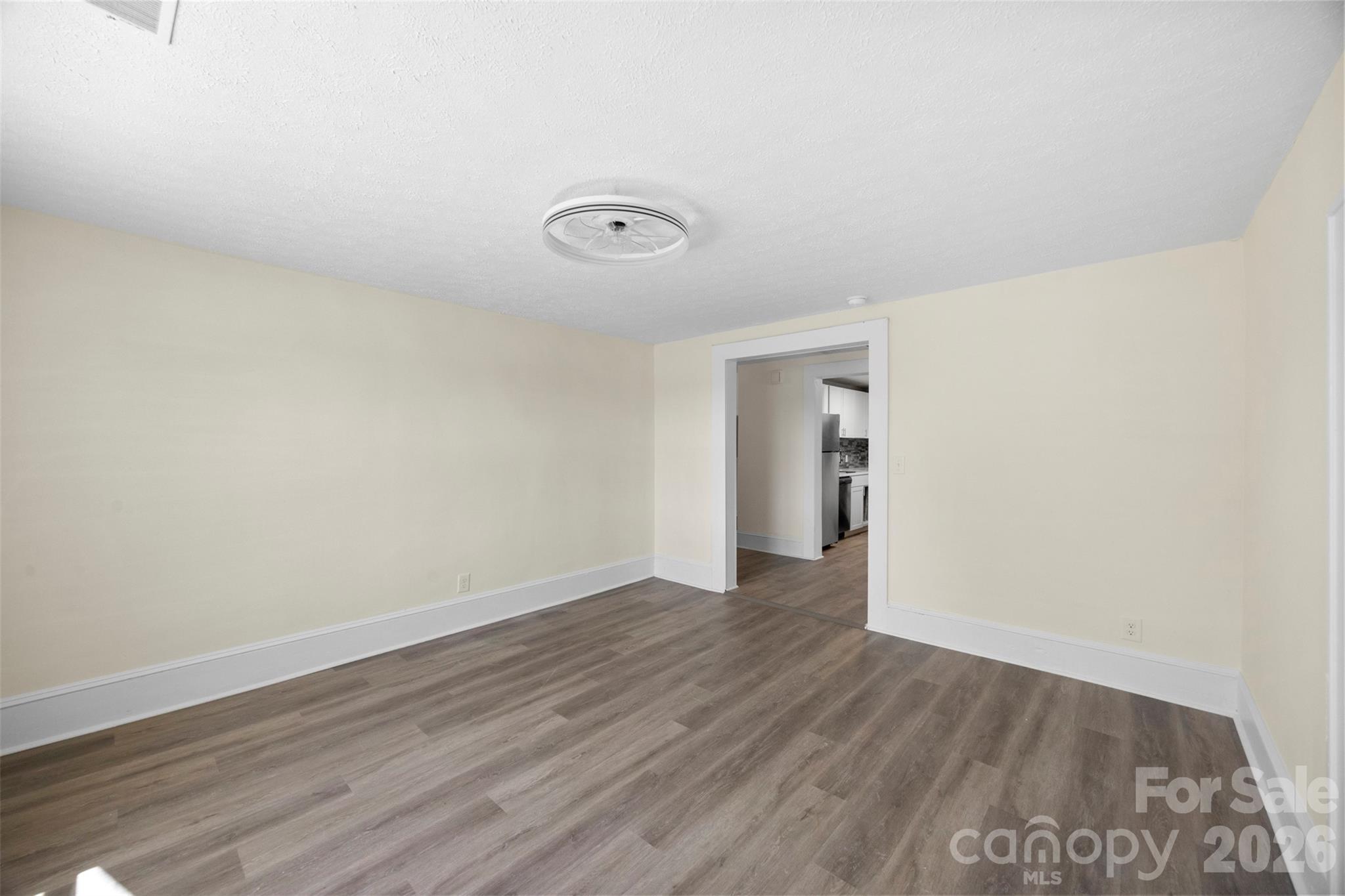 509 E Grover Street Property Photo 39