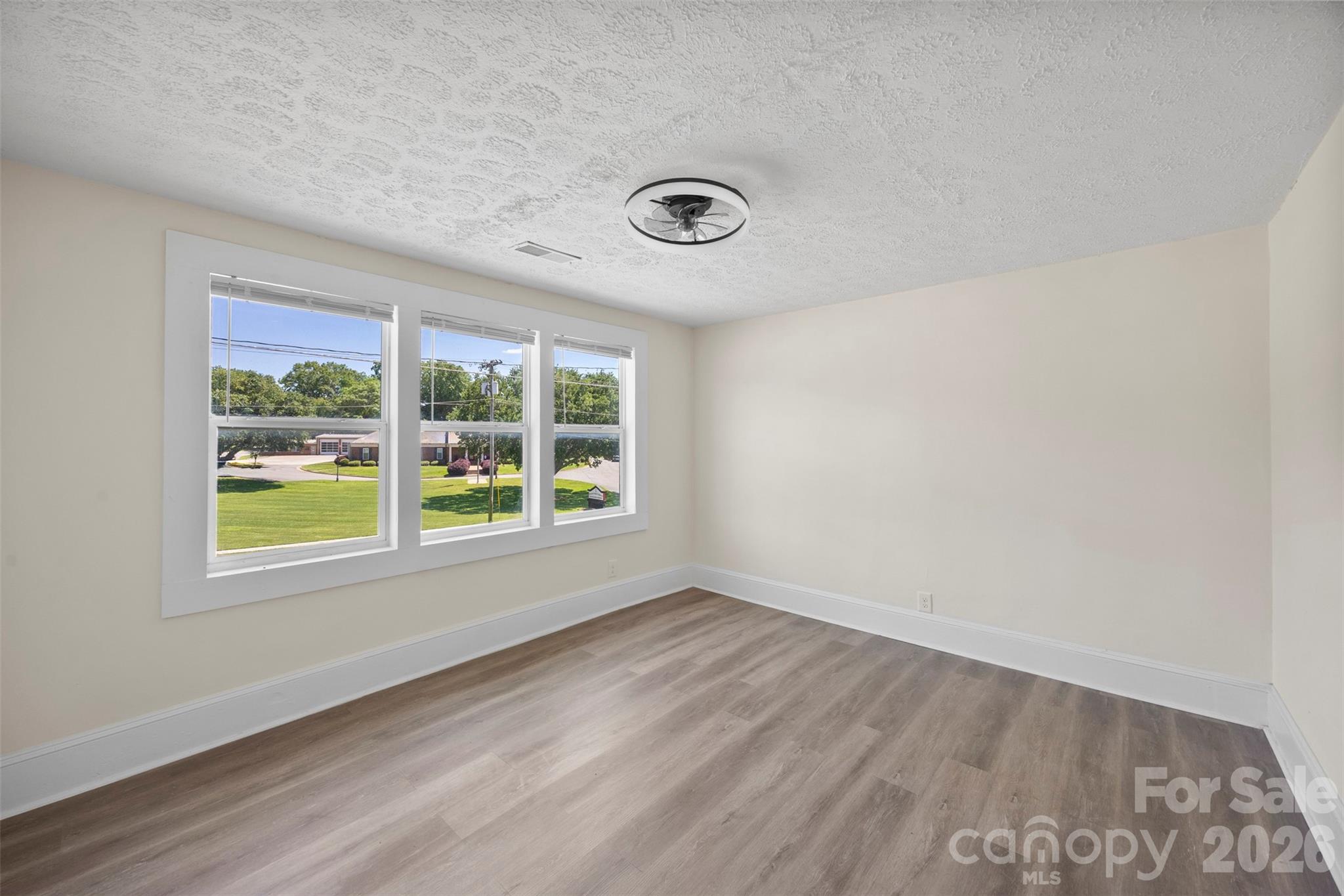 509 E Grover Street Property Photo 42