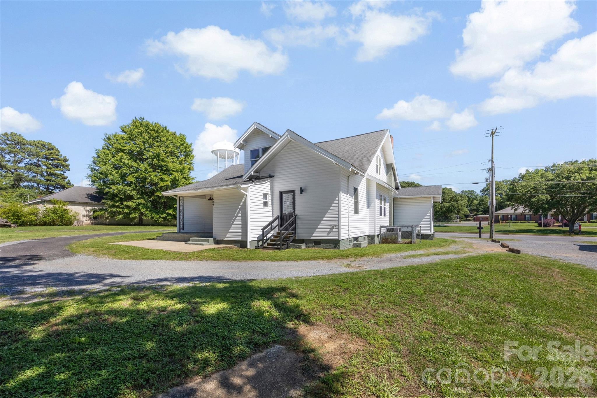 509 E Grover Street Property Photo 47