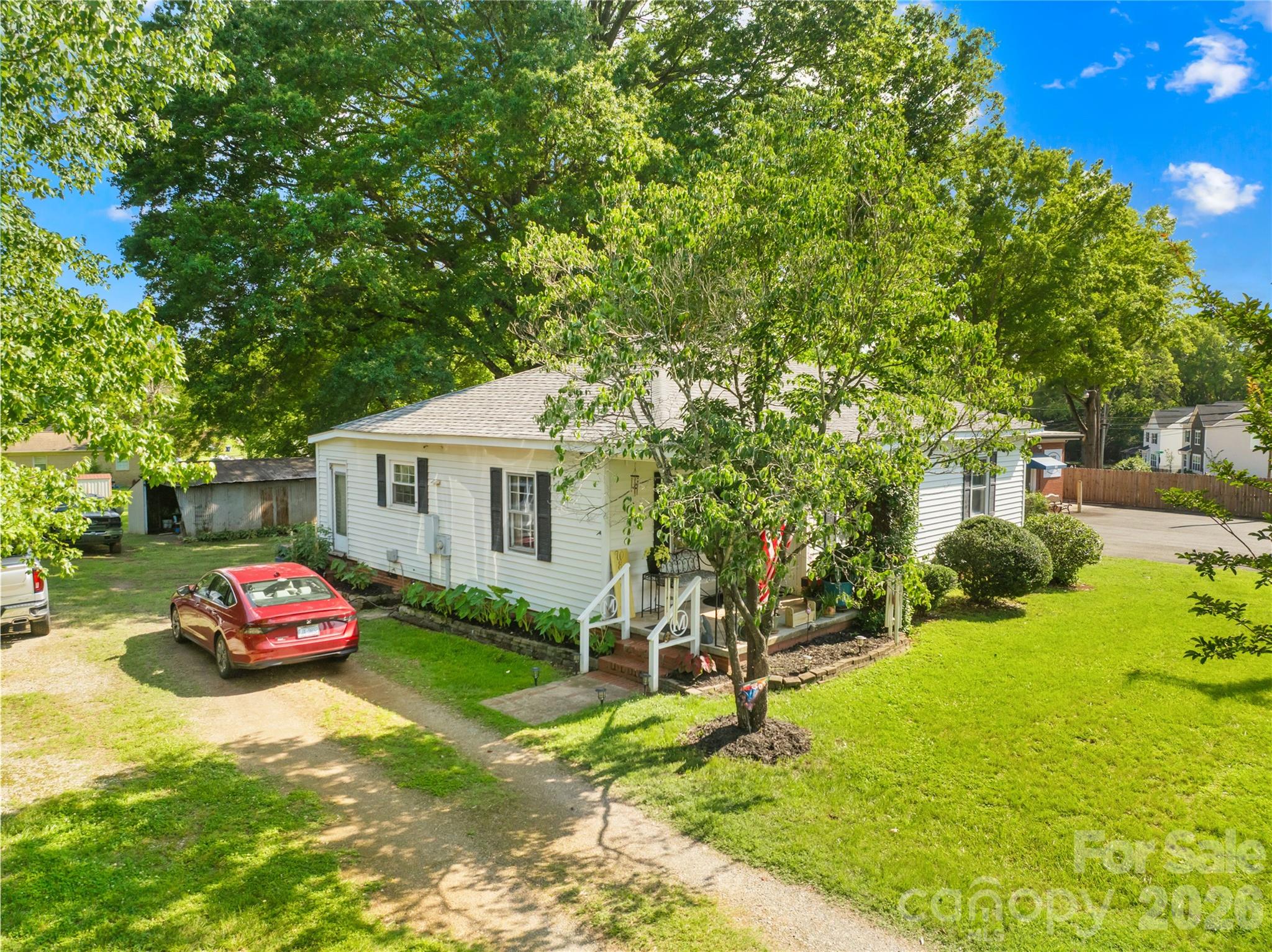 103 Greenway Drive Property Photo 3
