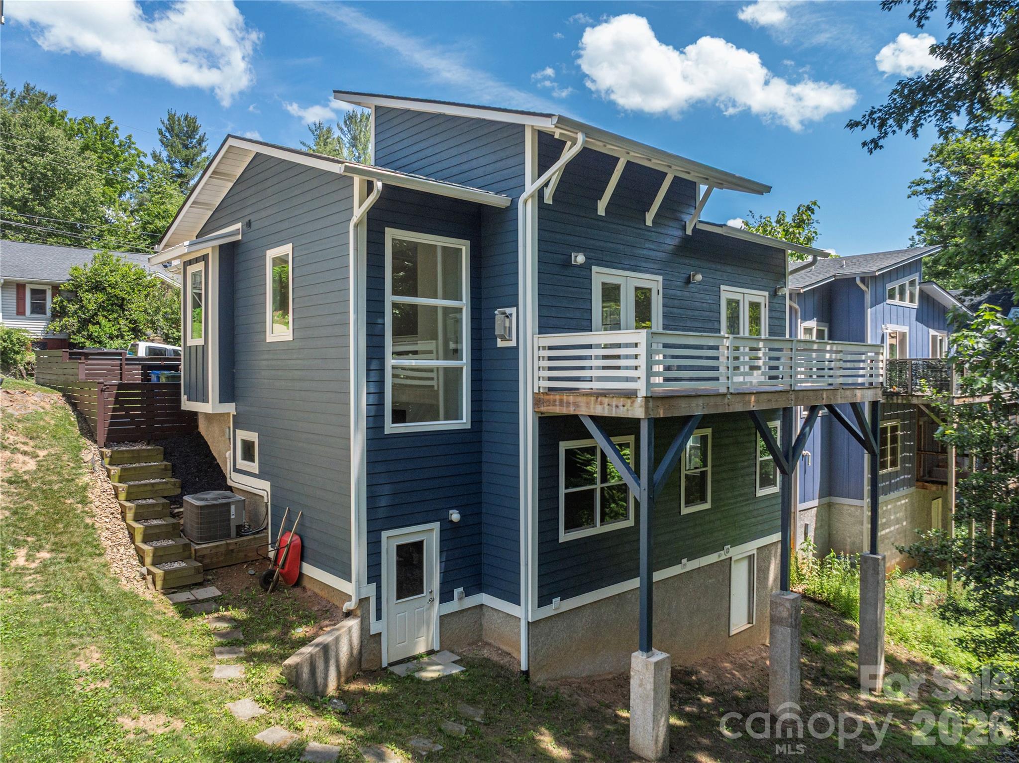39 Hubbard Avenue Property Photo 14