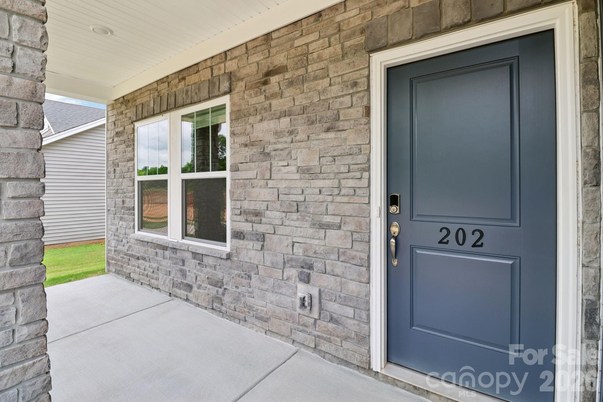 104 Frontiersman Drive Property Photo 2