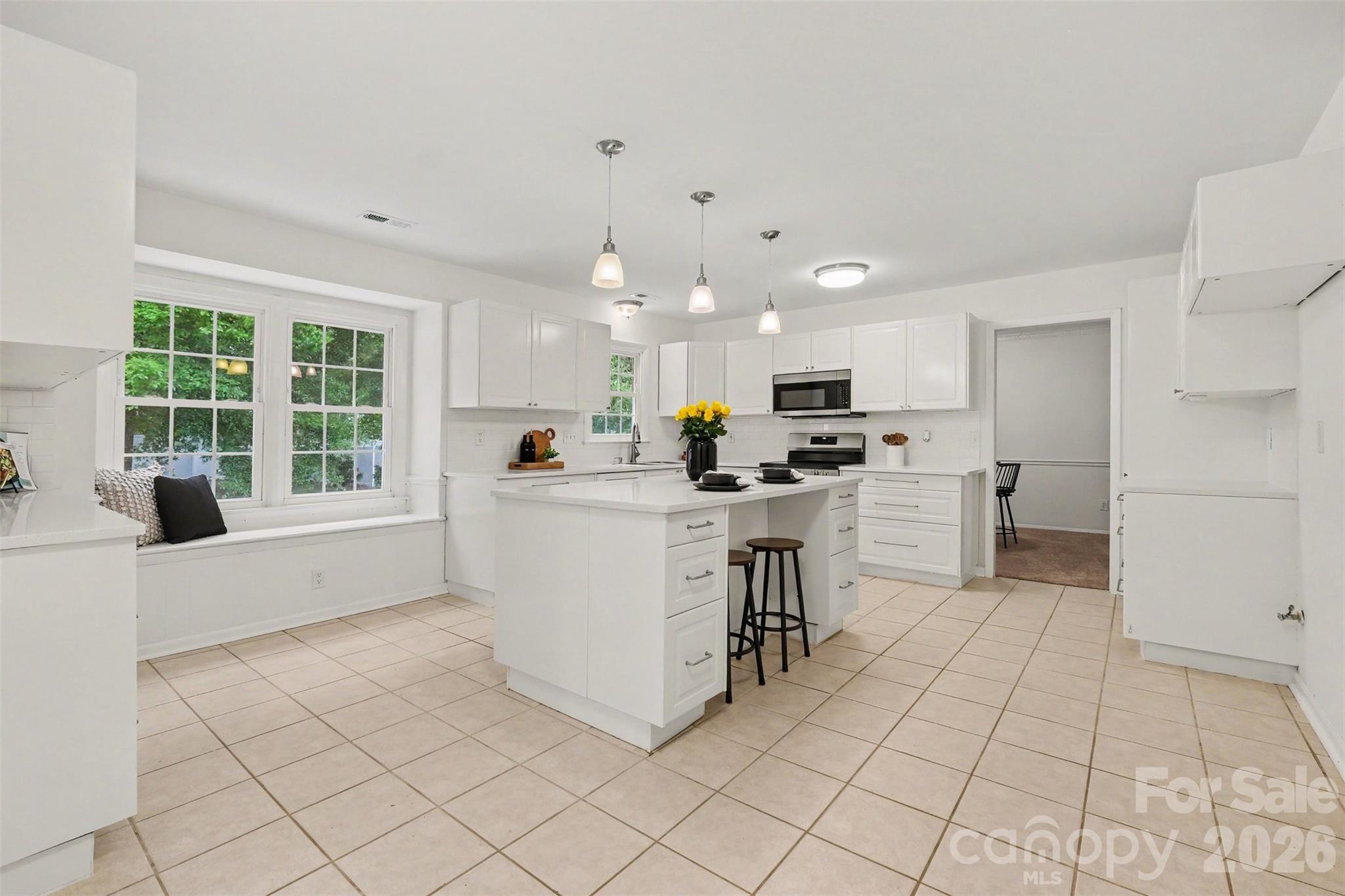 10727 Colony Woods Drive Property Photo 4