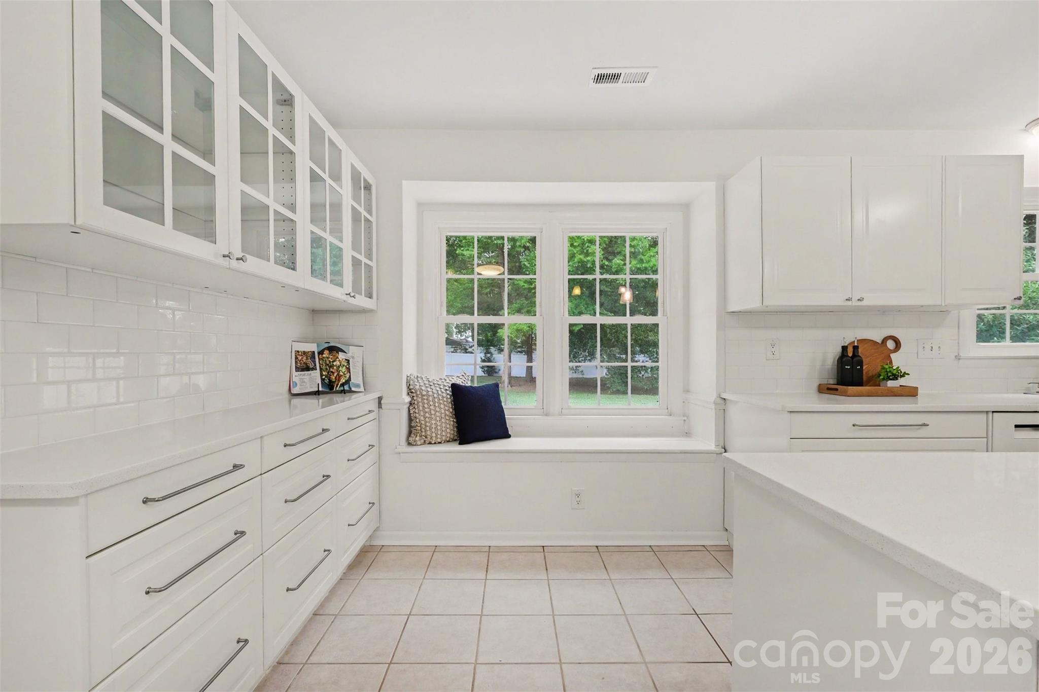 10727 Colony Woods Drive Property Photo 5