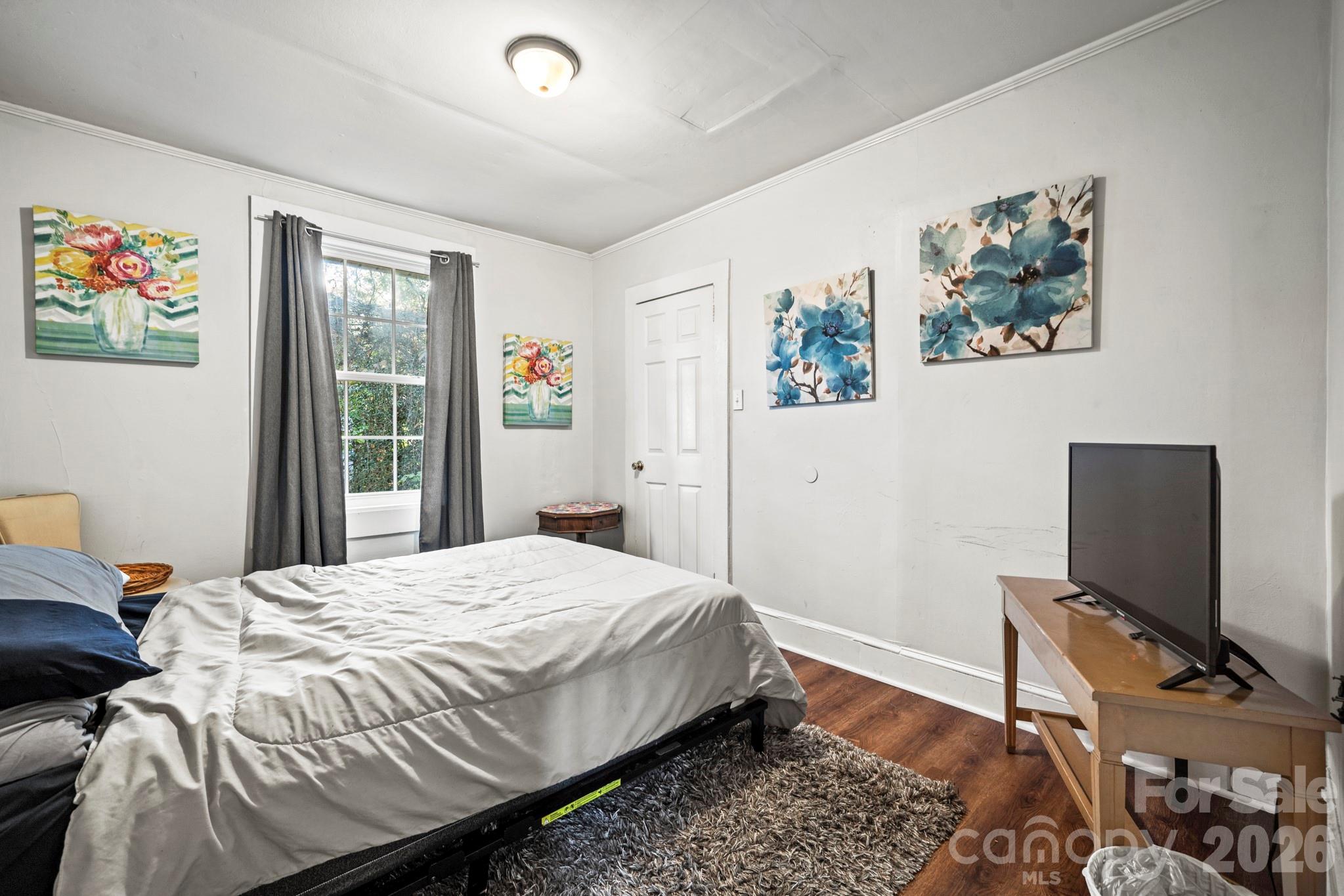 933 Rowan Street Property Photo 14