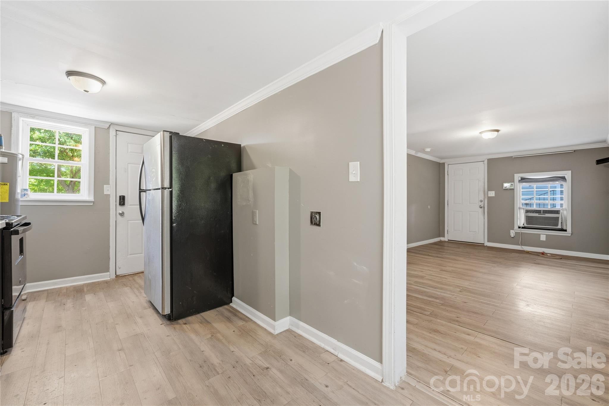933 Rowan Street Property Photo 23