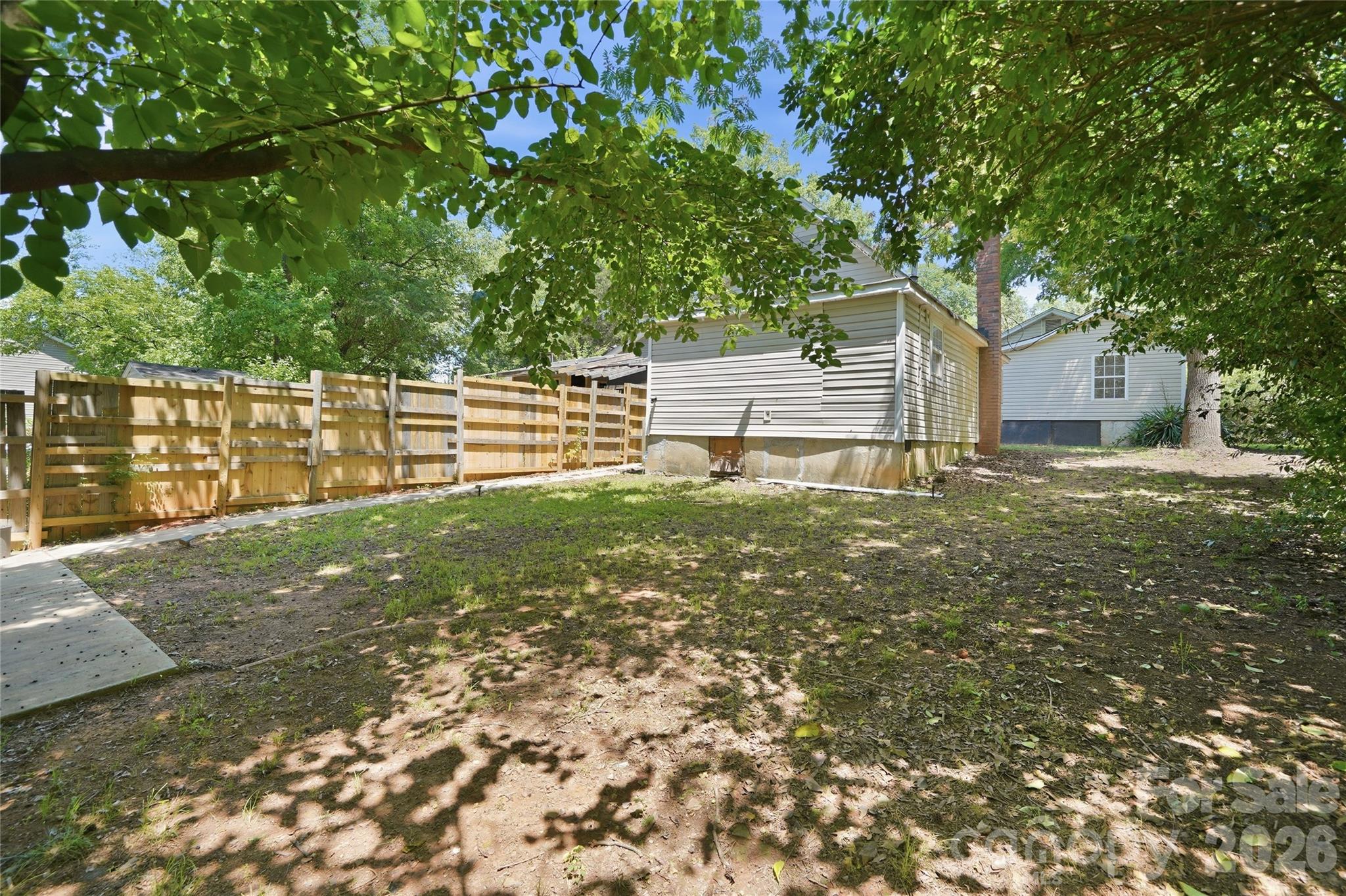 933 Rowan Street Property Photo 32