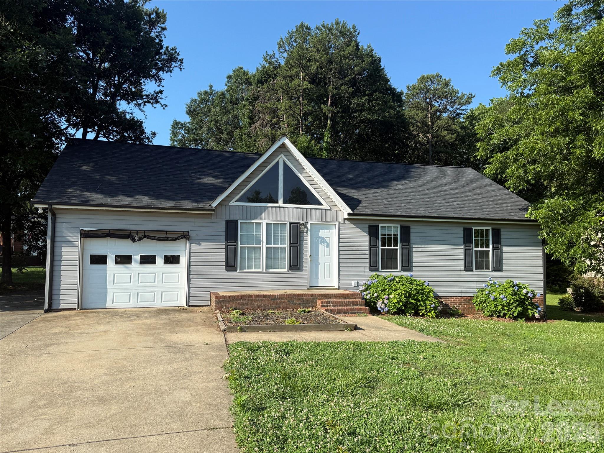 103 Kam Drive Property Photo 1