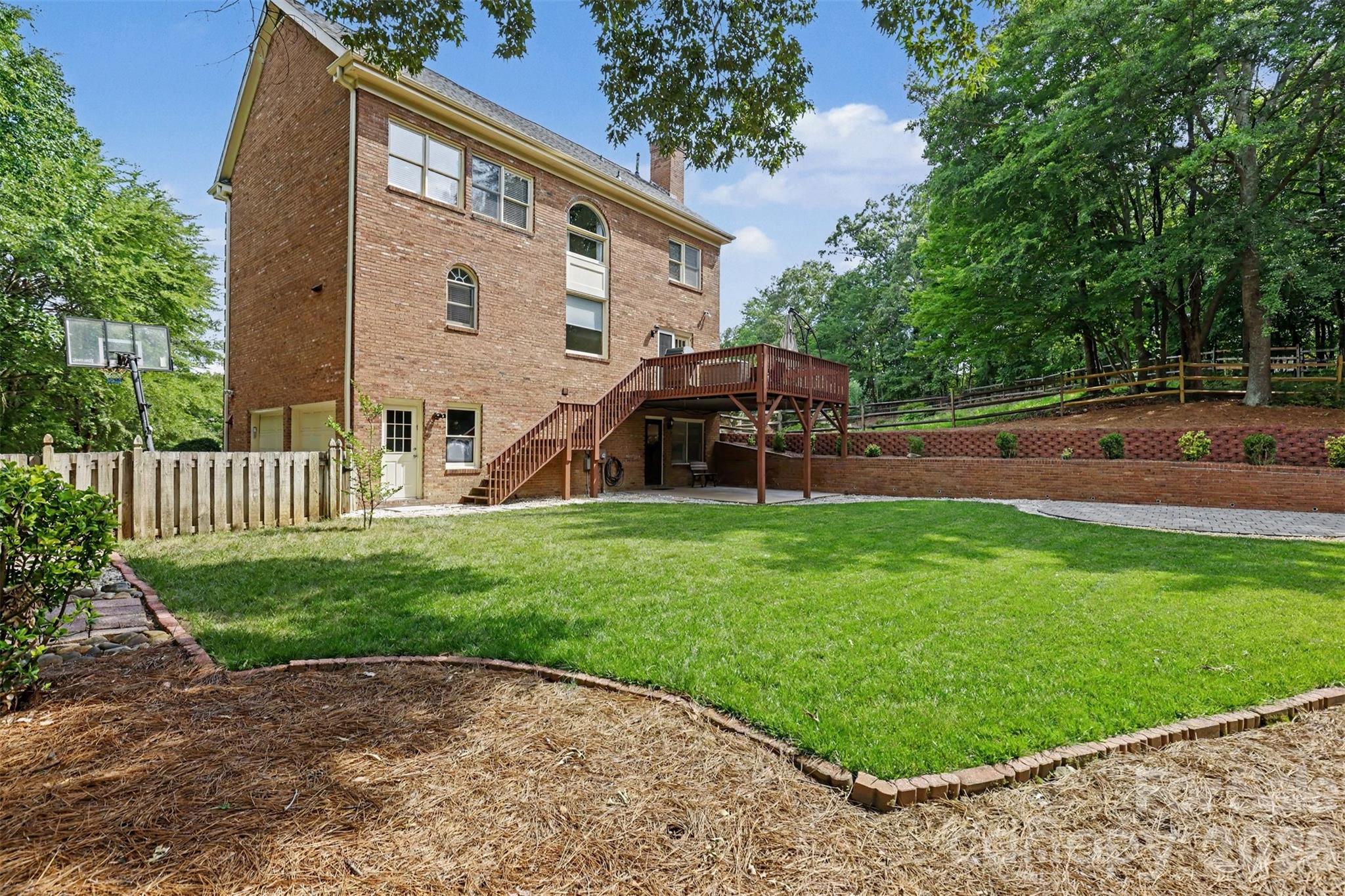 104 Southern Cross Lane Property Photo 25