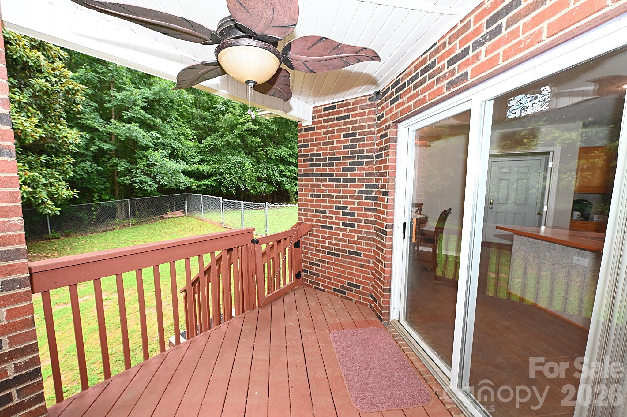 1035 E 24th Street Property Photo 14