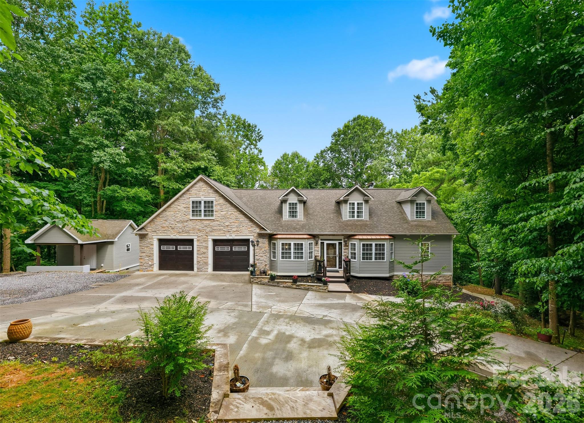 176 Charis Lane Property Photo 1