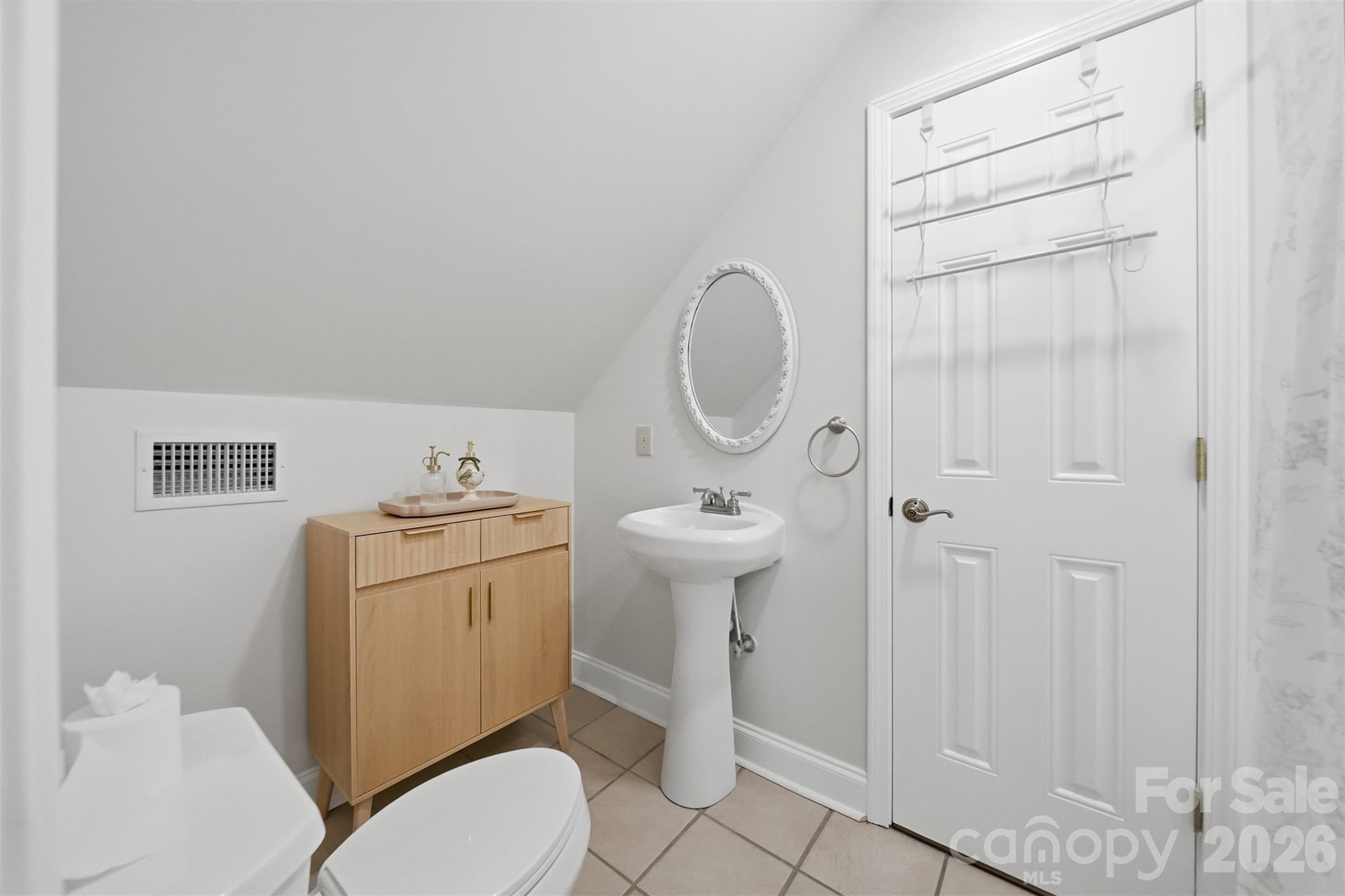 176 Charis Lane Property Photo 9