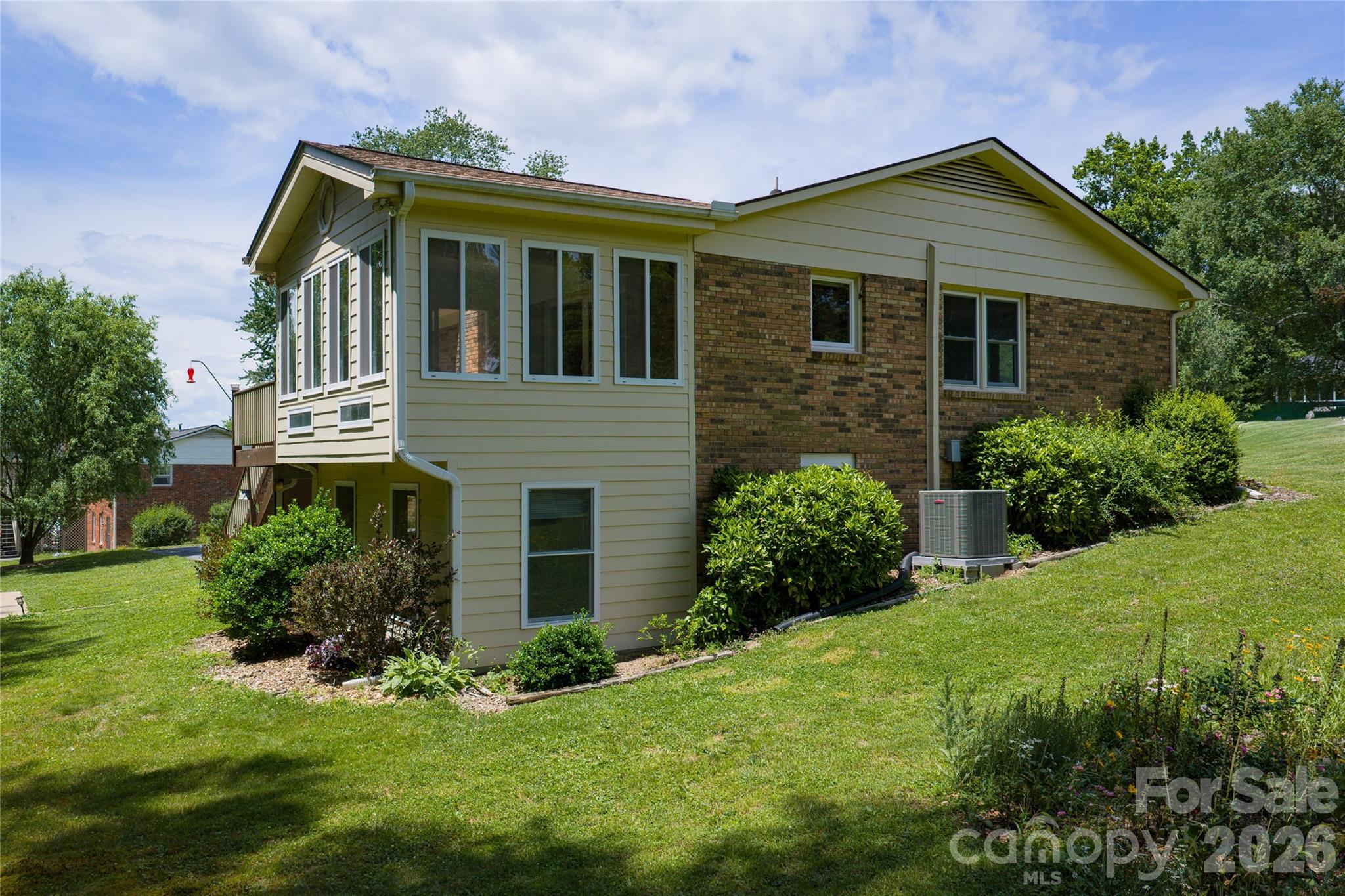 1541 Glenheath Drive 39 Property Photo 16