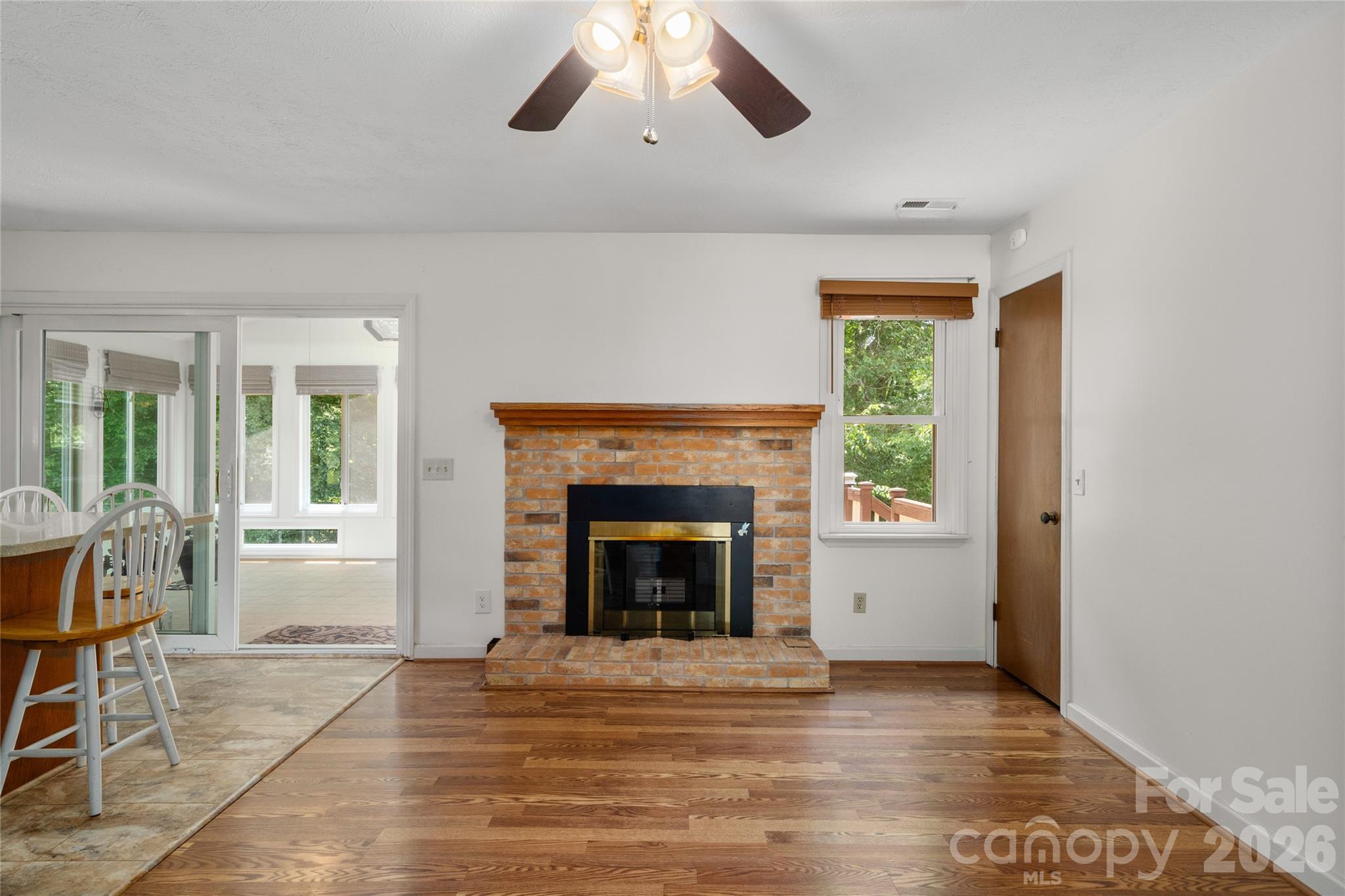 1541 Glenheath Drive 39 Property Photo 24