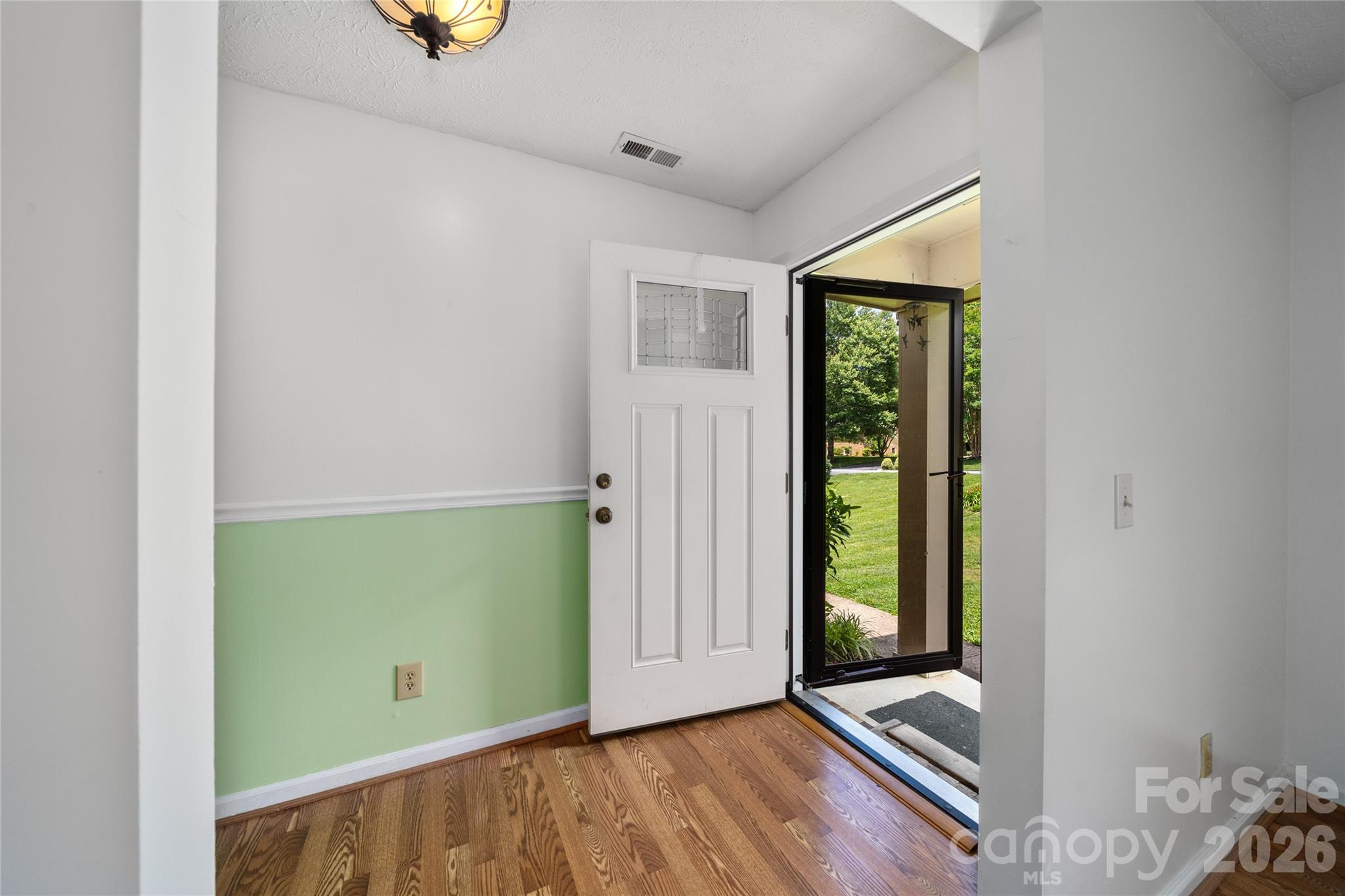 1541 Glenheath Drive 39 Property Photo 28