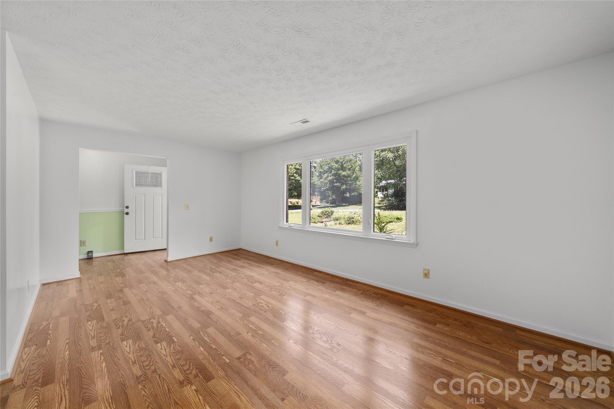1541 Glenheath Drive 39 Property Photo 29