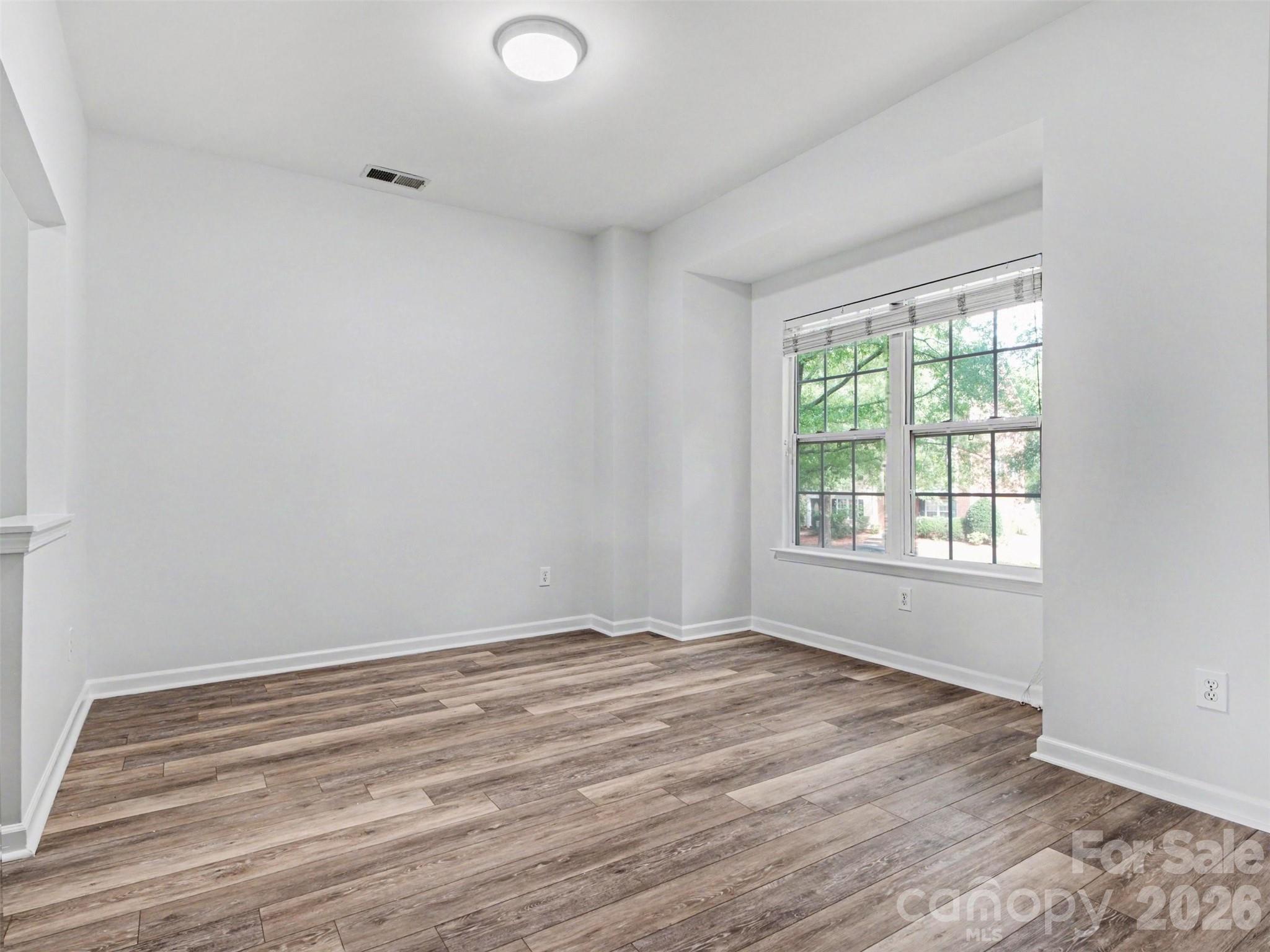 9712 Bailey Road Property Photo 6
