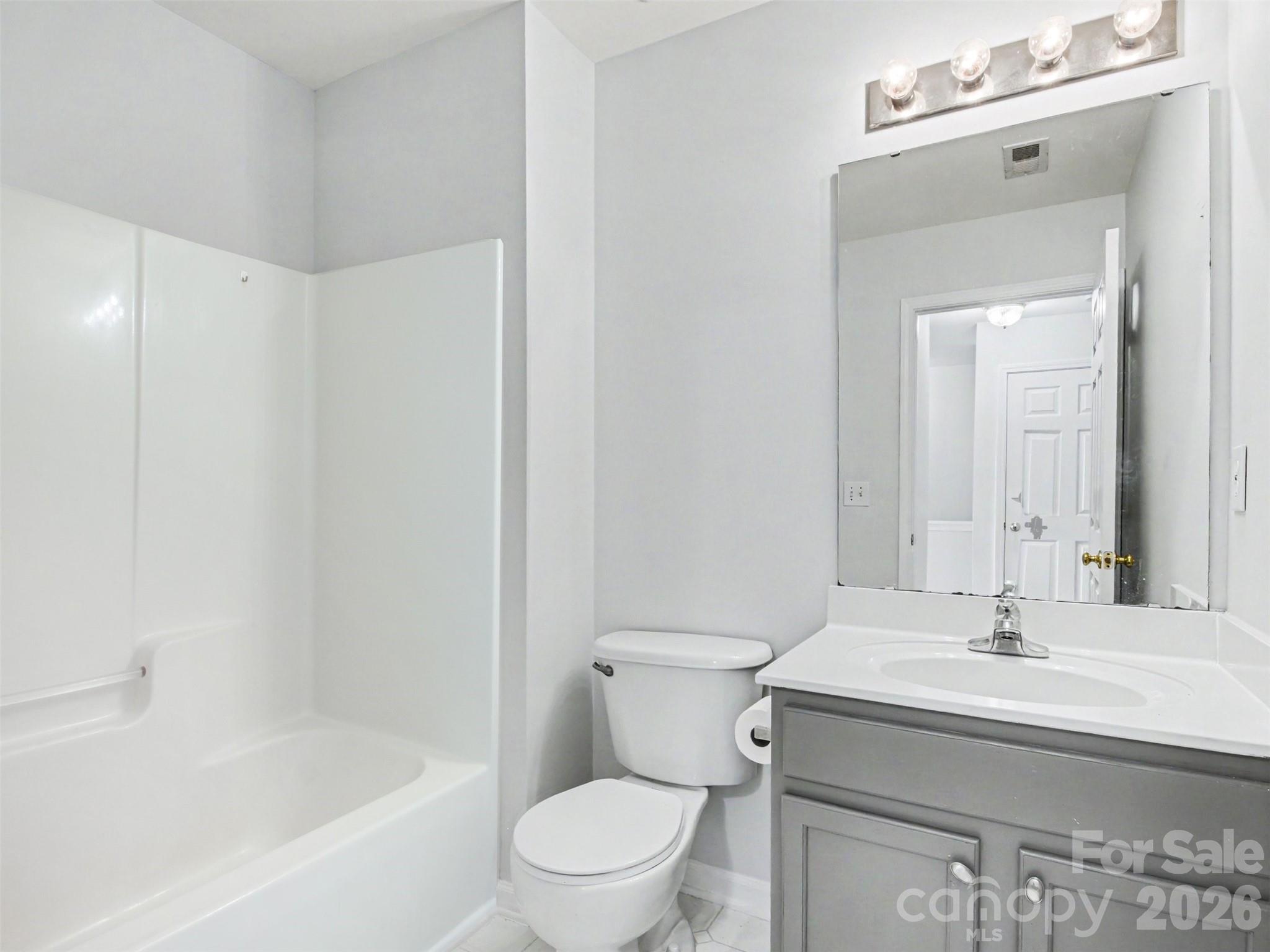 9712 Bailey Road Property Photo 26