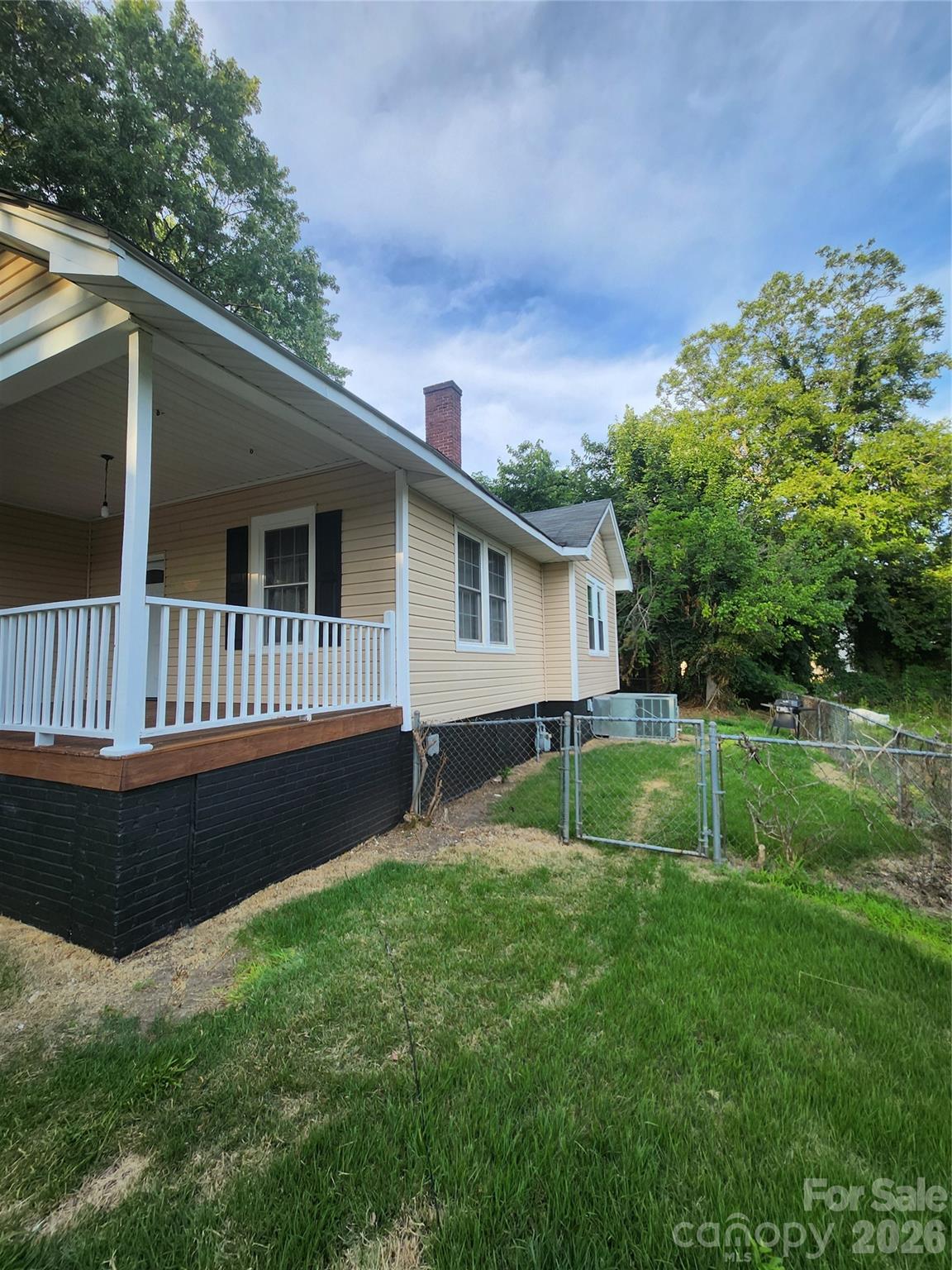 106 N Liberty Street Property Photo 2