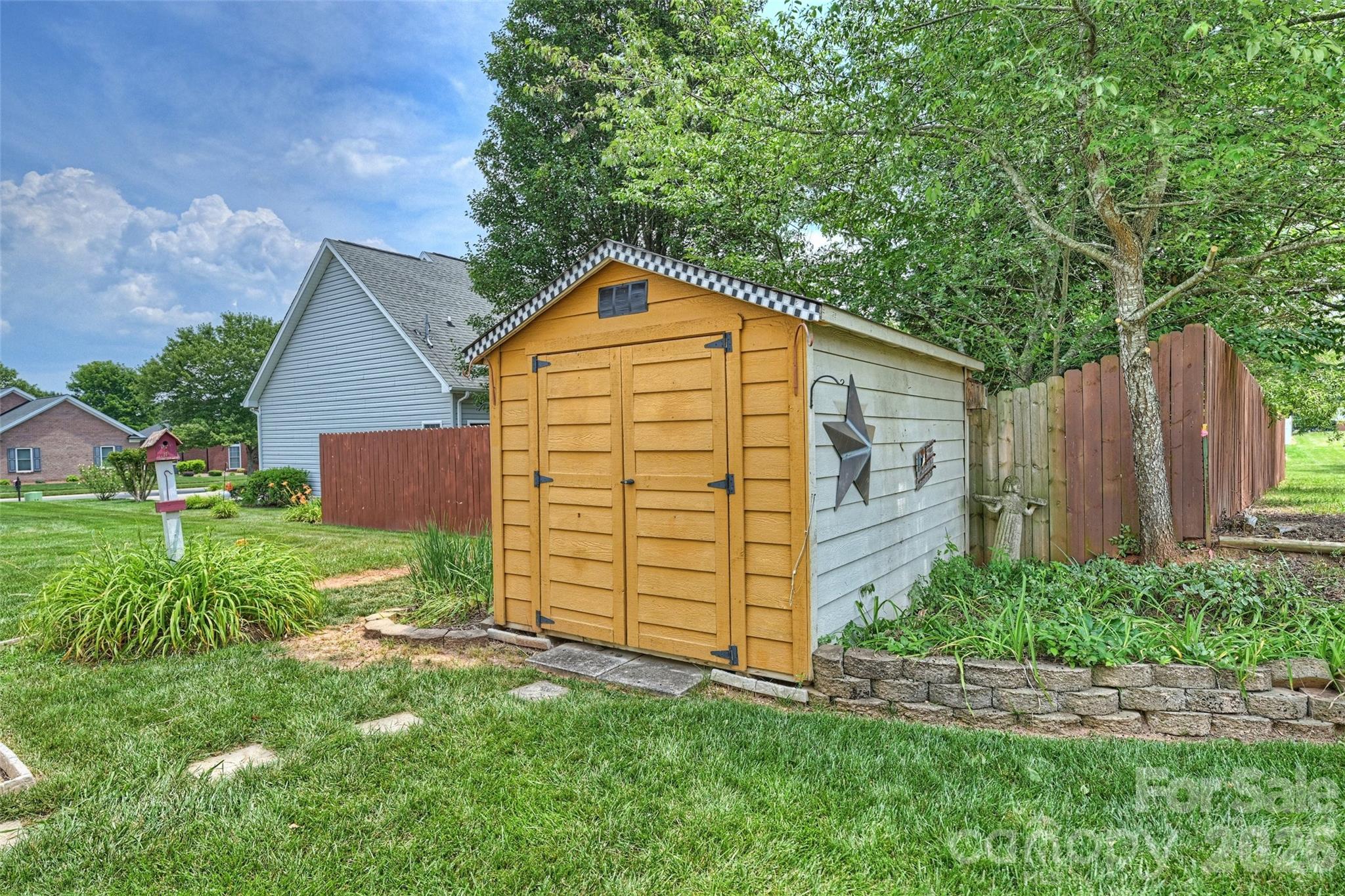 315 Wendover Drive Property Photo 37