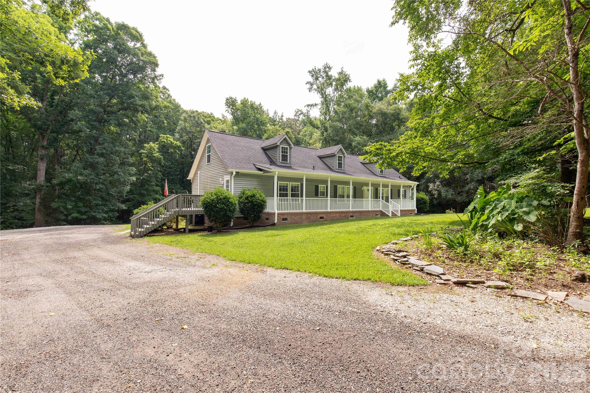 1738 Charlotte Highway Property Photo 3