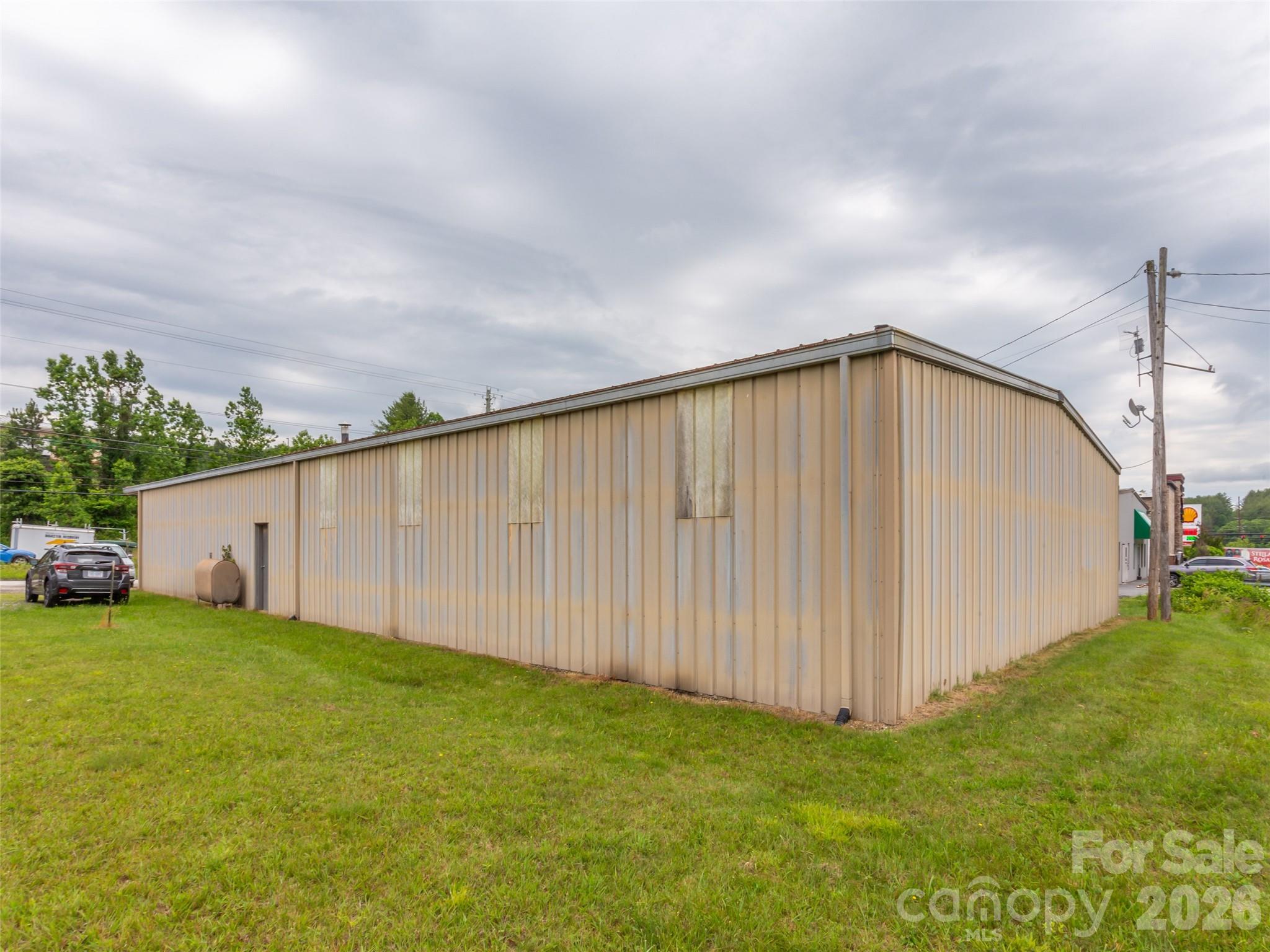 722 E Main Street Property Photo 15