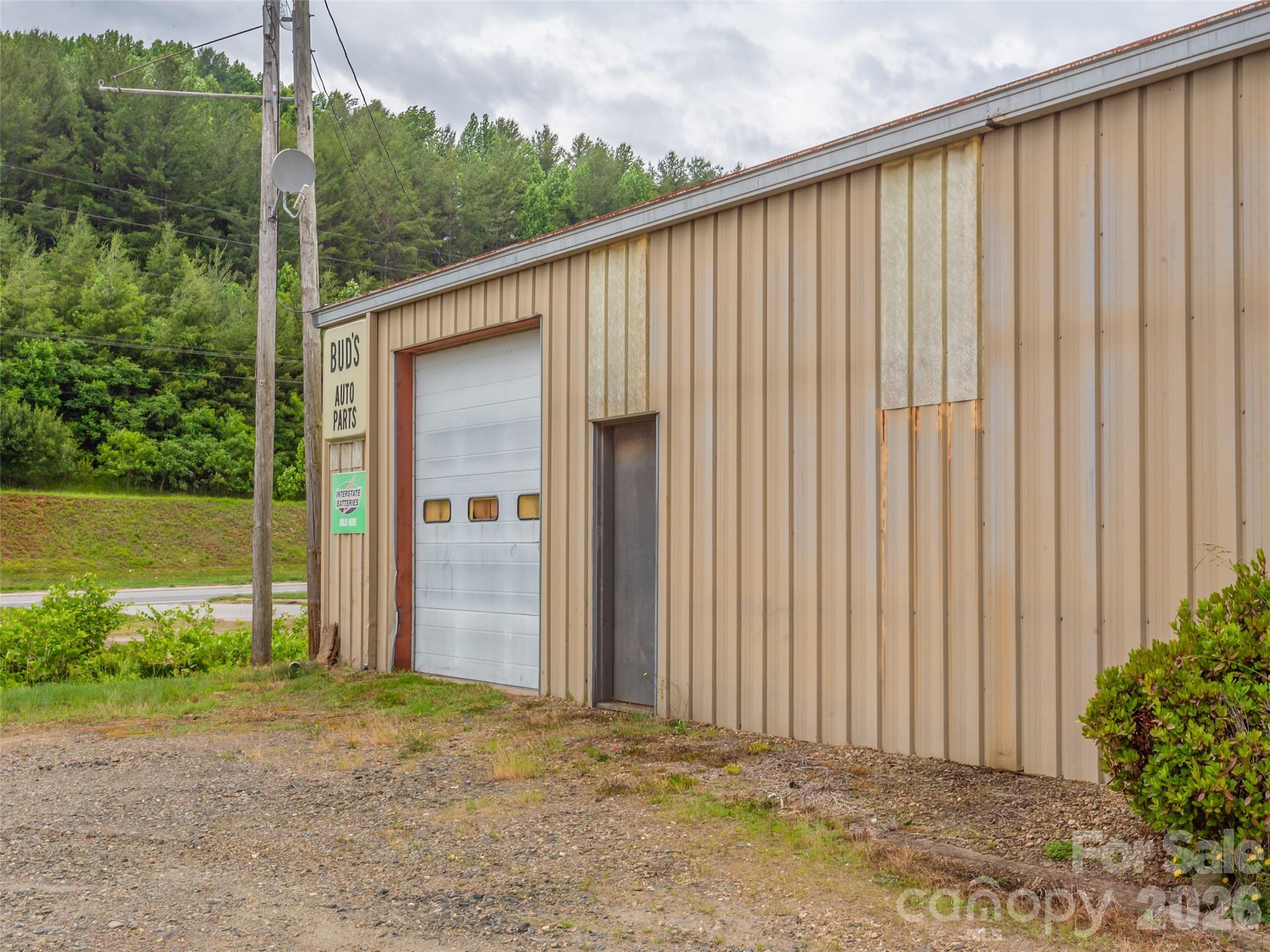 722 E Main Street Property Photo 17