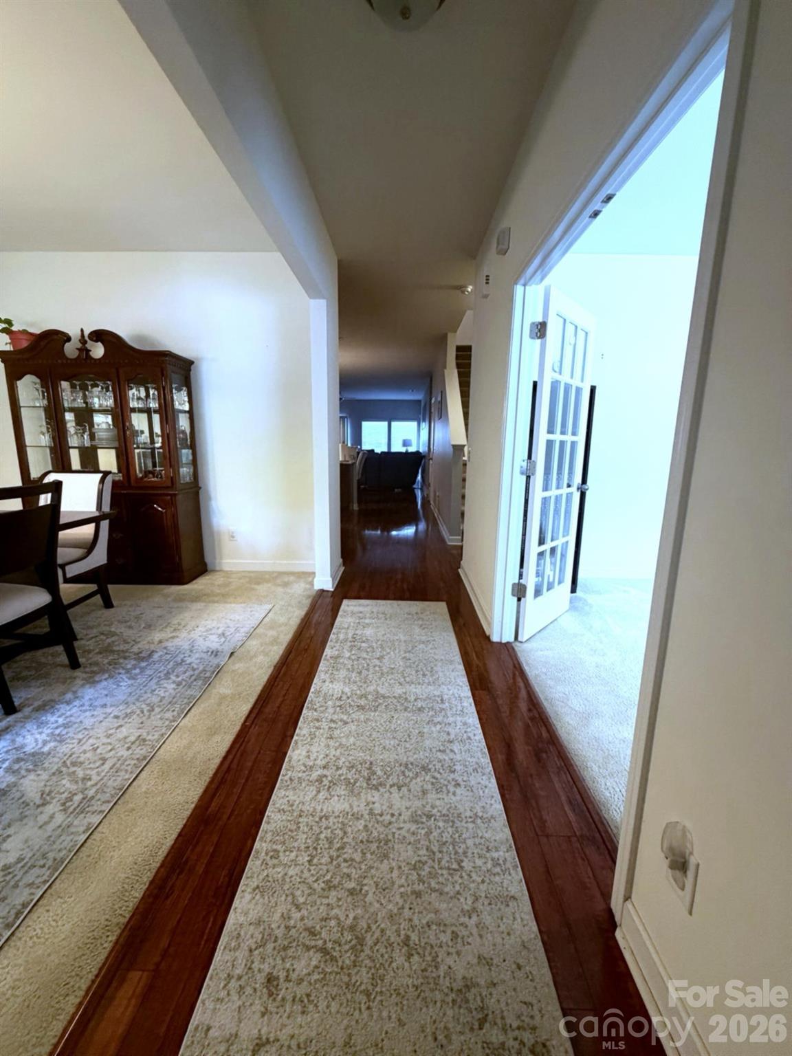 1919 Corriente Court Property Photo 4