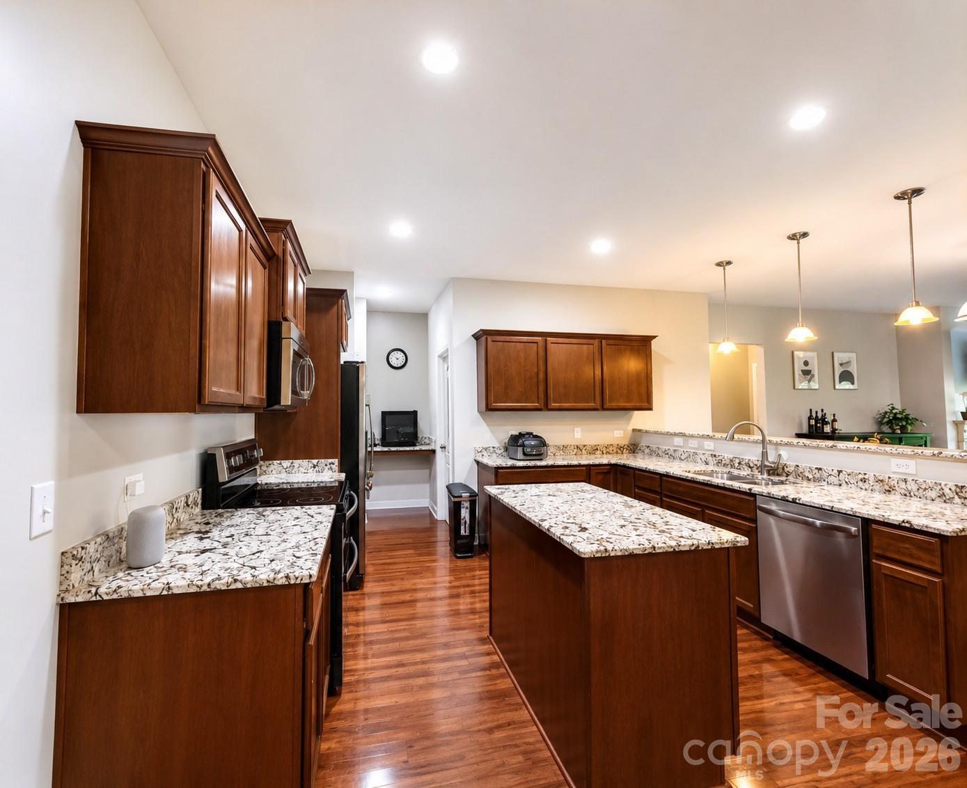 1919 Corriente Court Property Photo 10