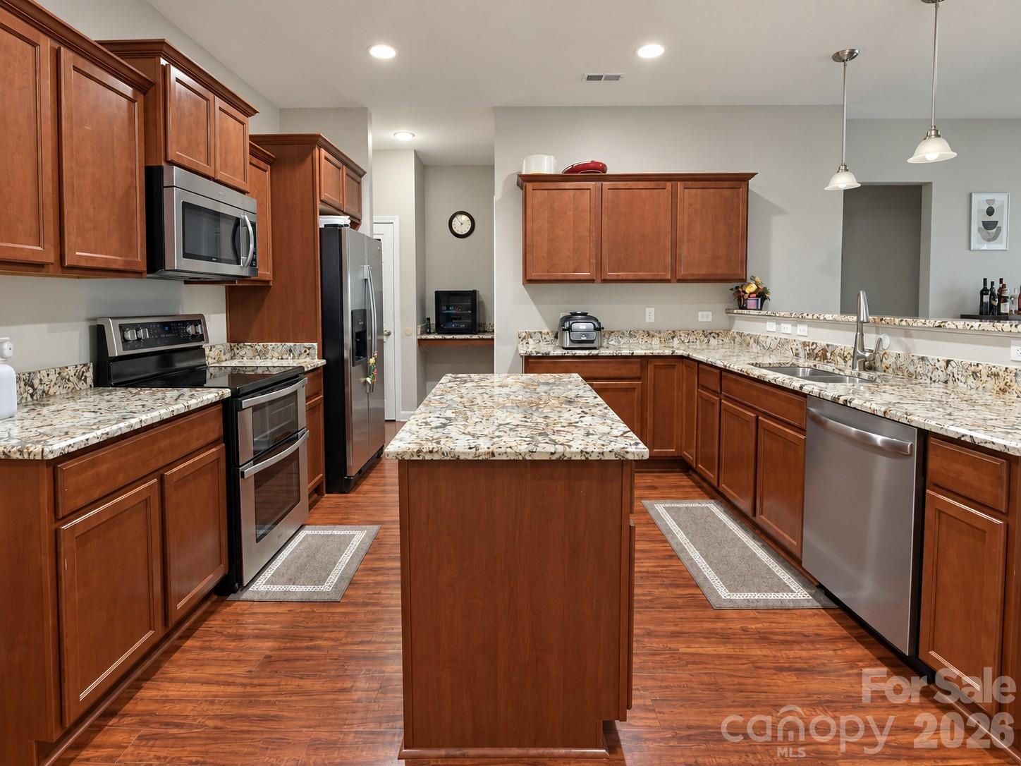 1919 Corriente Court Property Photo 12