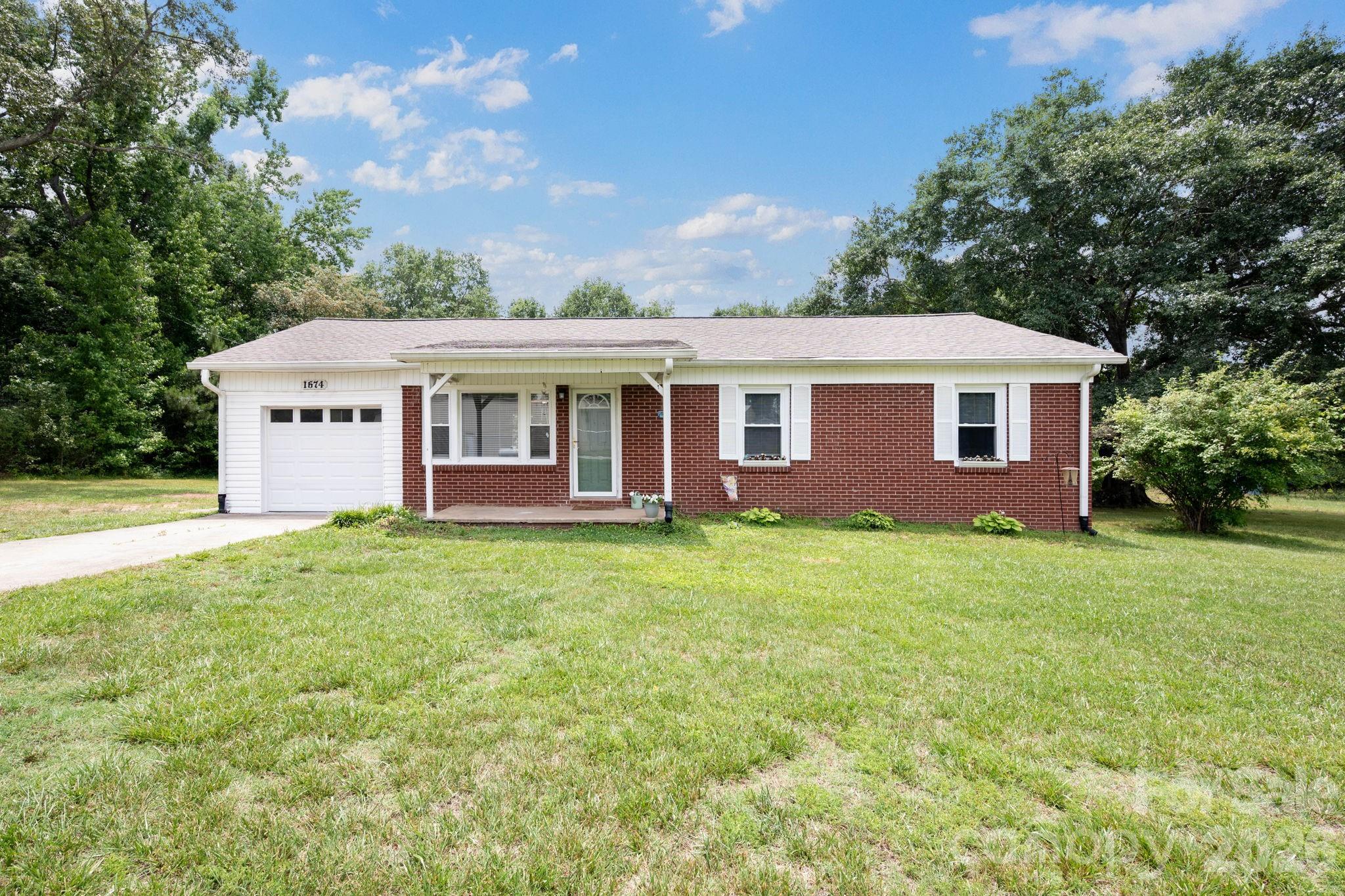 1674 Harris Henrietta Road Property Photo 1