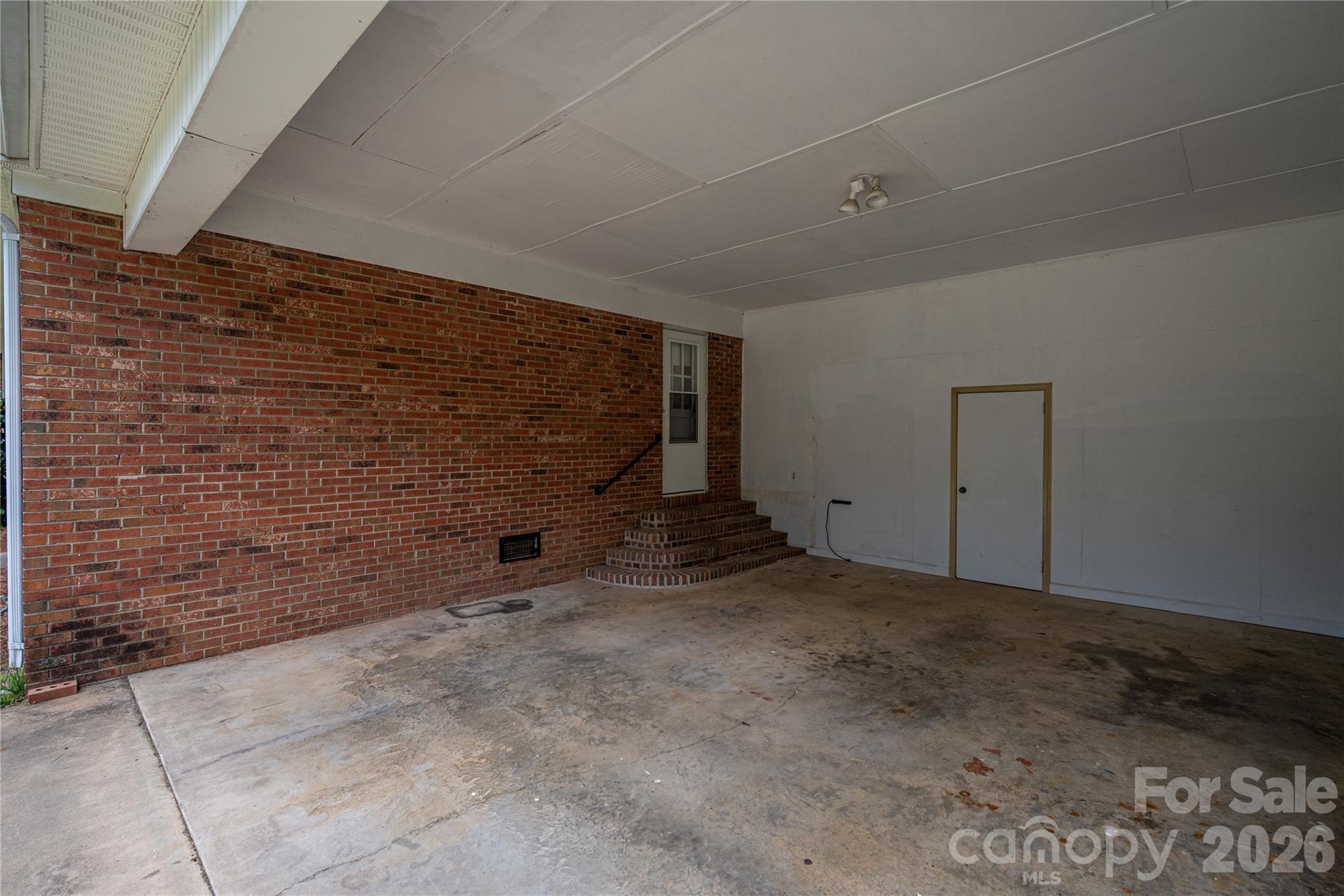 225 Dogwood Drive Property Photo 6