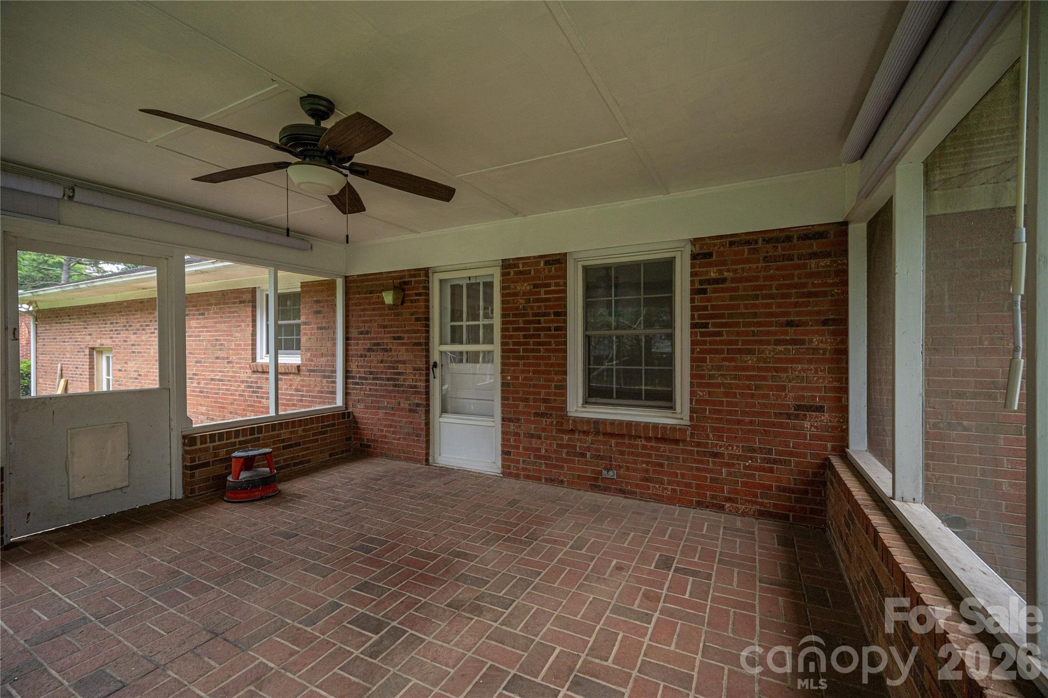 225 Dogwood Drive Property Photo 8