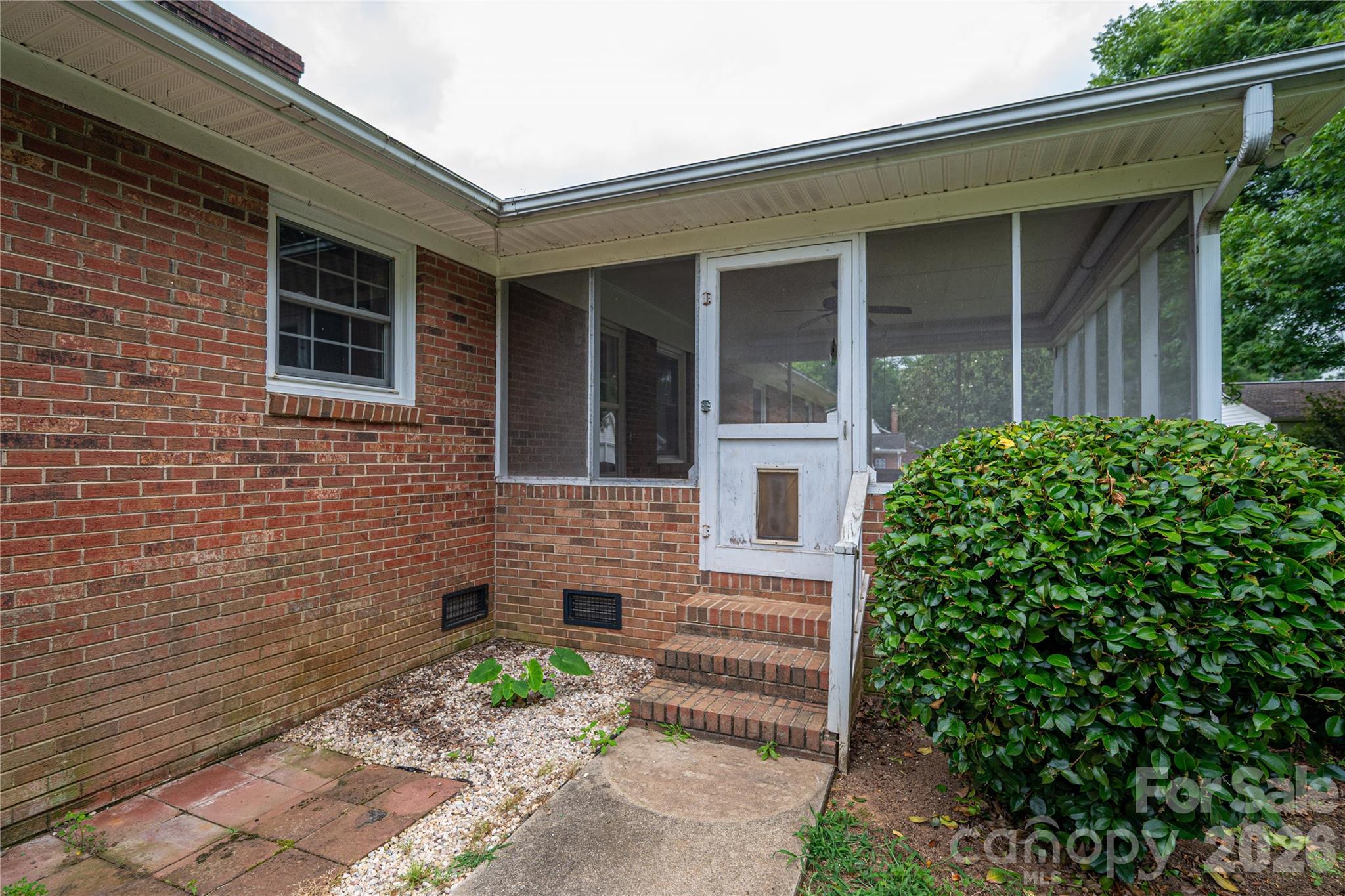 225 Dogwood Drive Property Photo 9