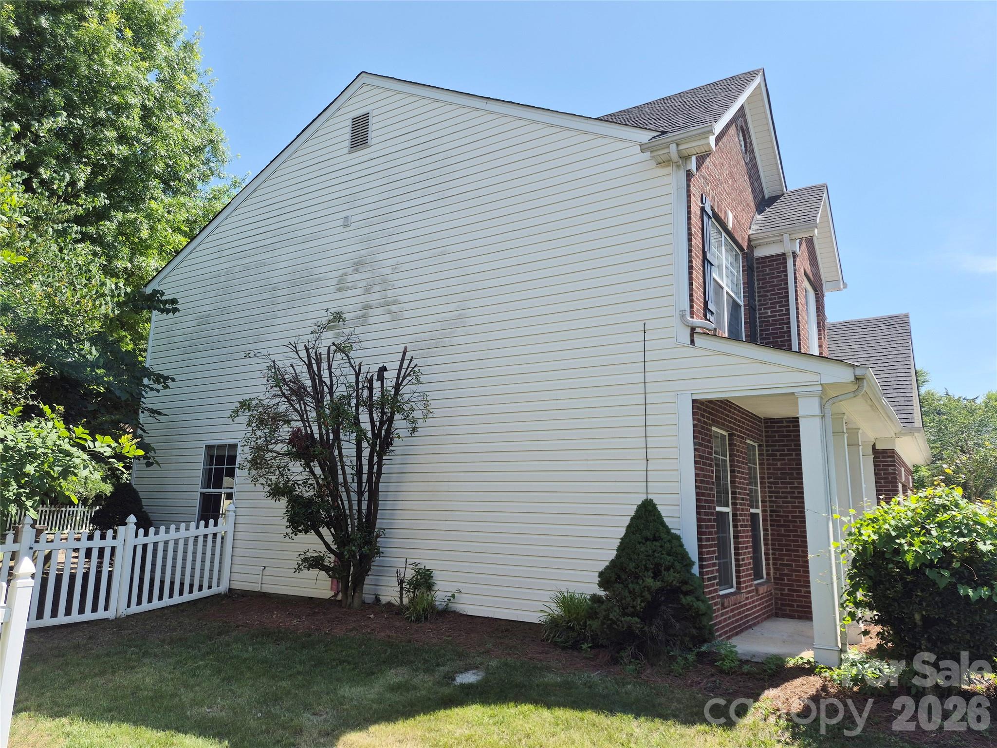 6229 Roseway Court Property Photo 3