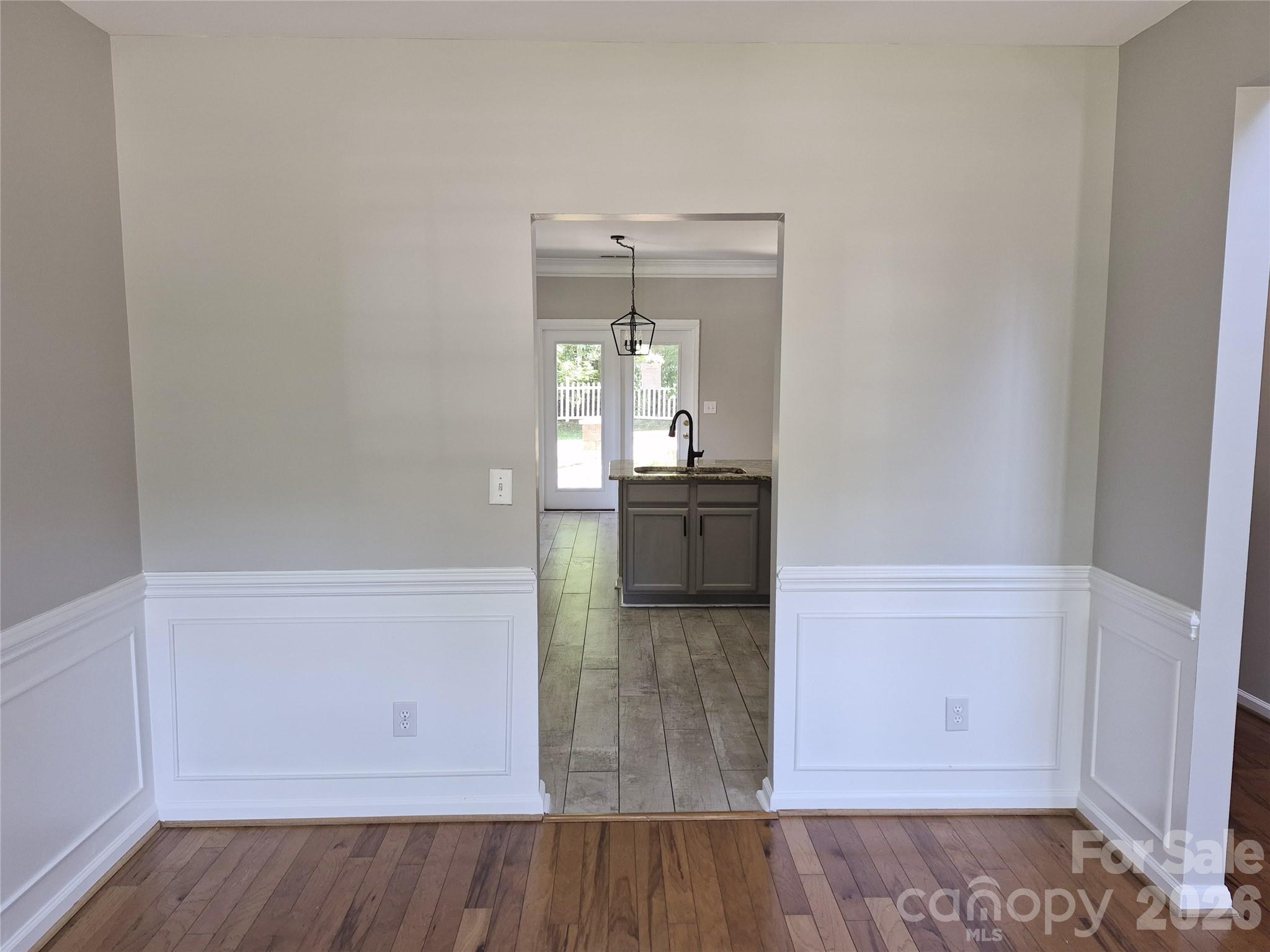 6229 Roseway Court Property Photo 8