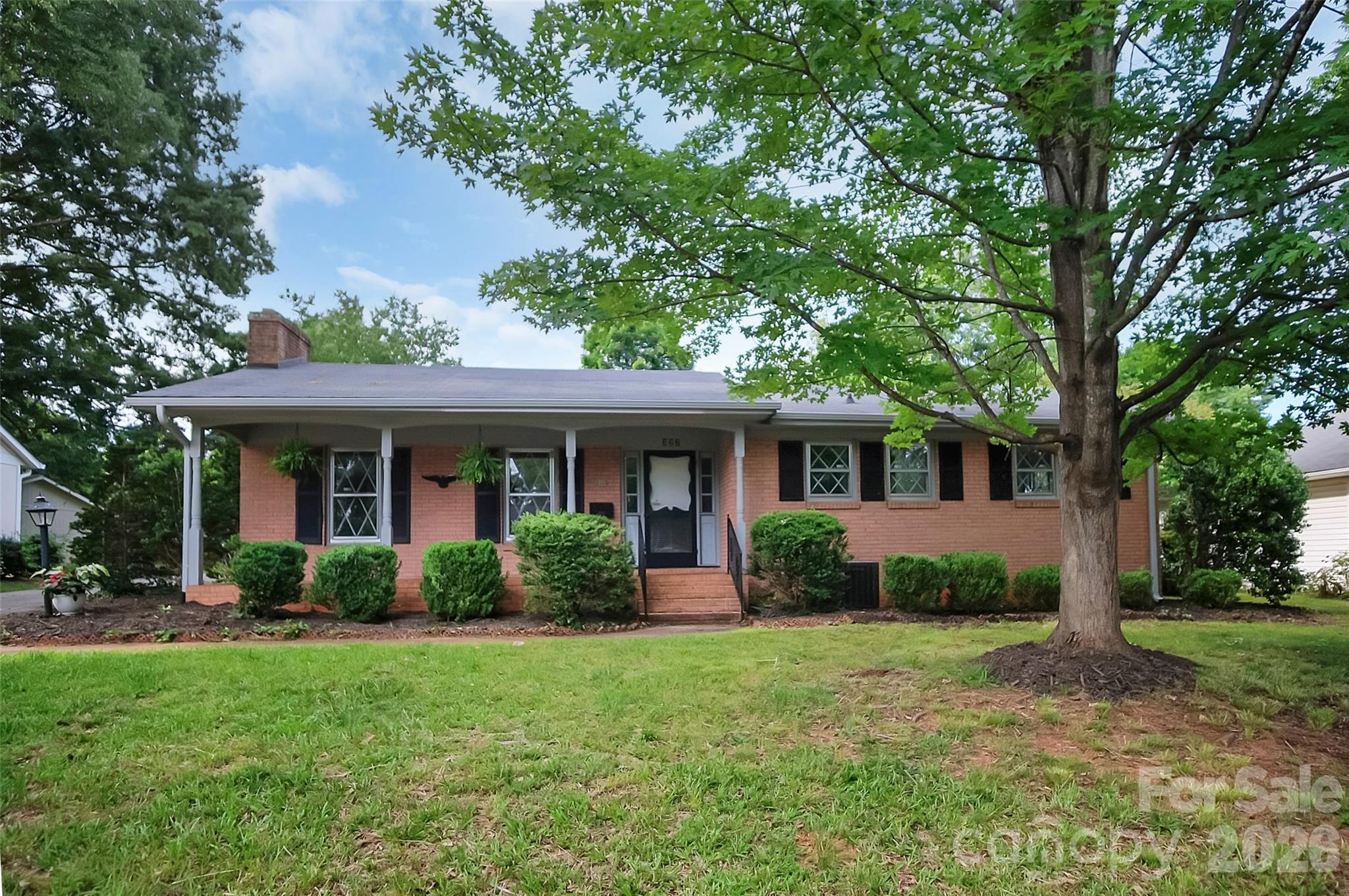 327 Arlington Street Property Photo 1