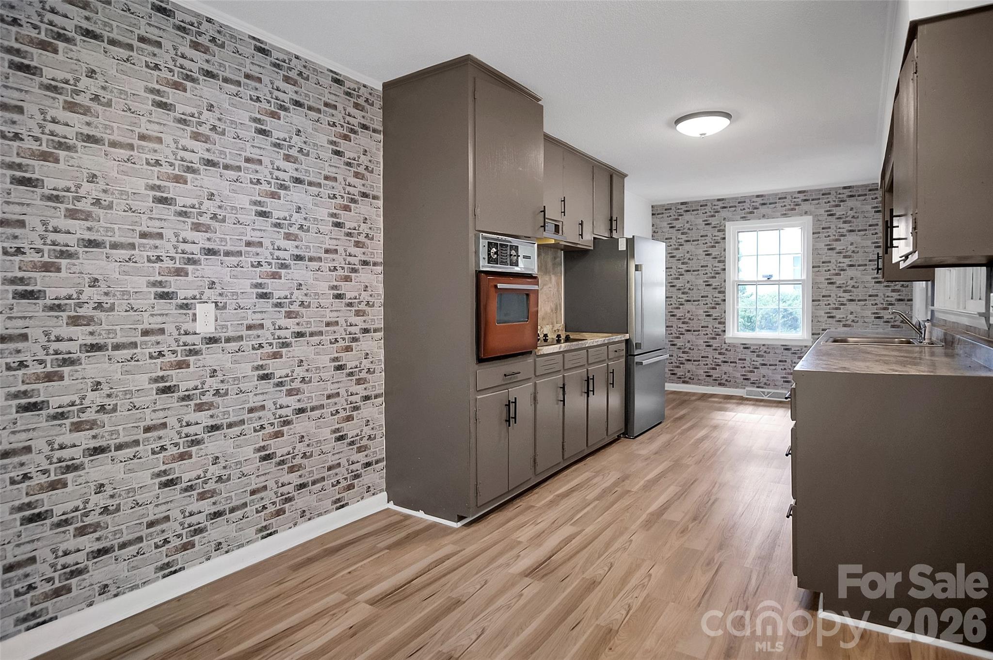 327 Arlington Street Property Photo 9