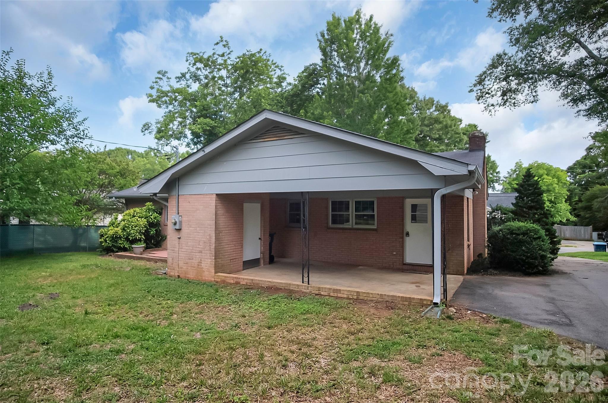 327 Arlington Street Property Photo 23