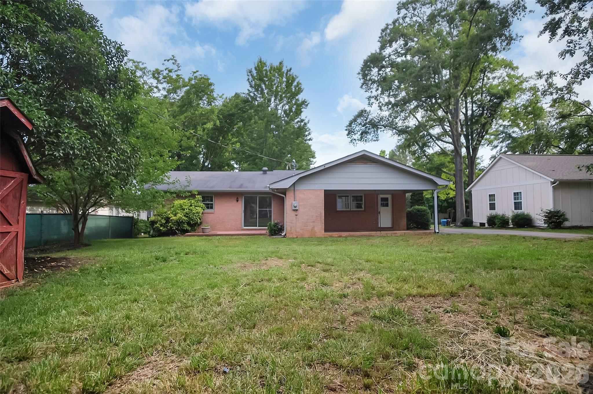 327 Arlington Street Property Photo 31