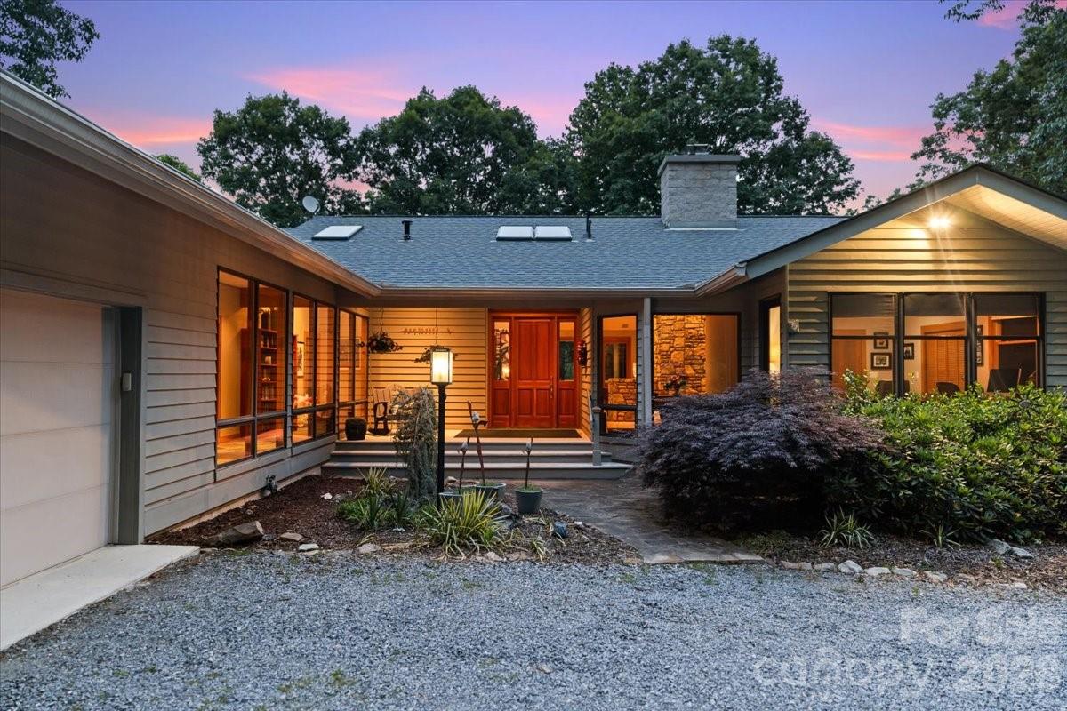 466 Sweetwater Lane Property Photo 4