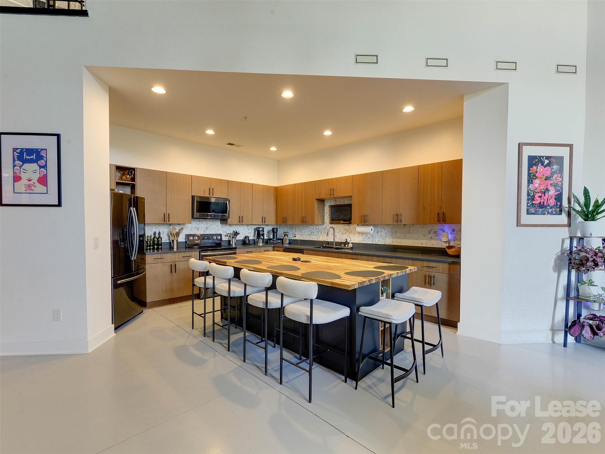 935 Westmere Avenue Property Photo 9
